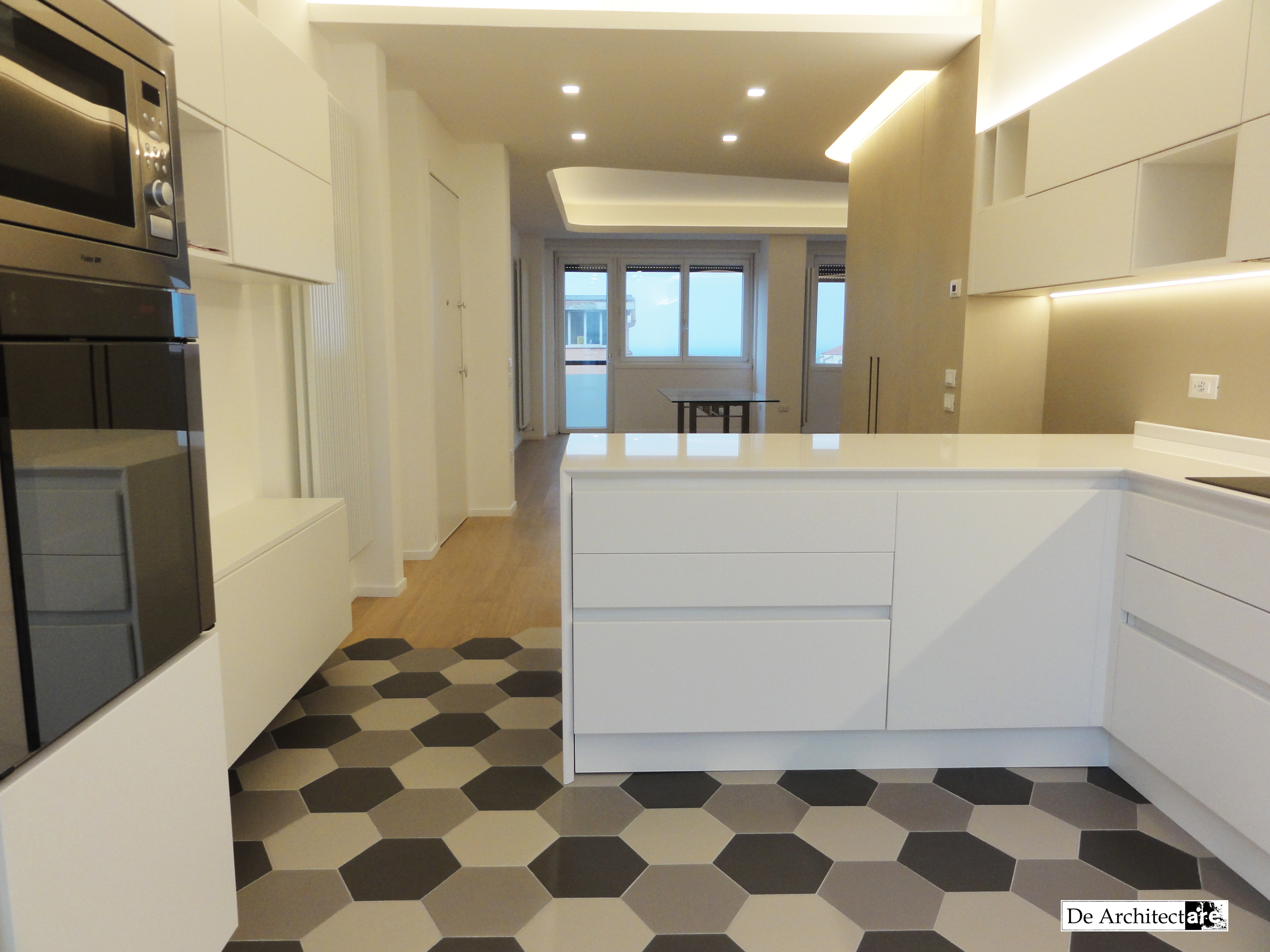 简约温馨的六层海景公寓设计-12