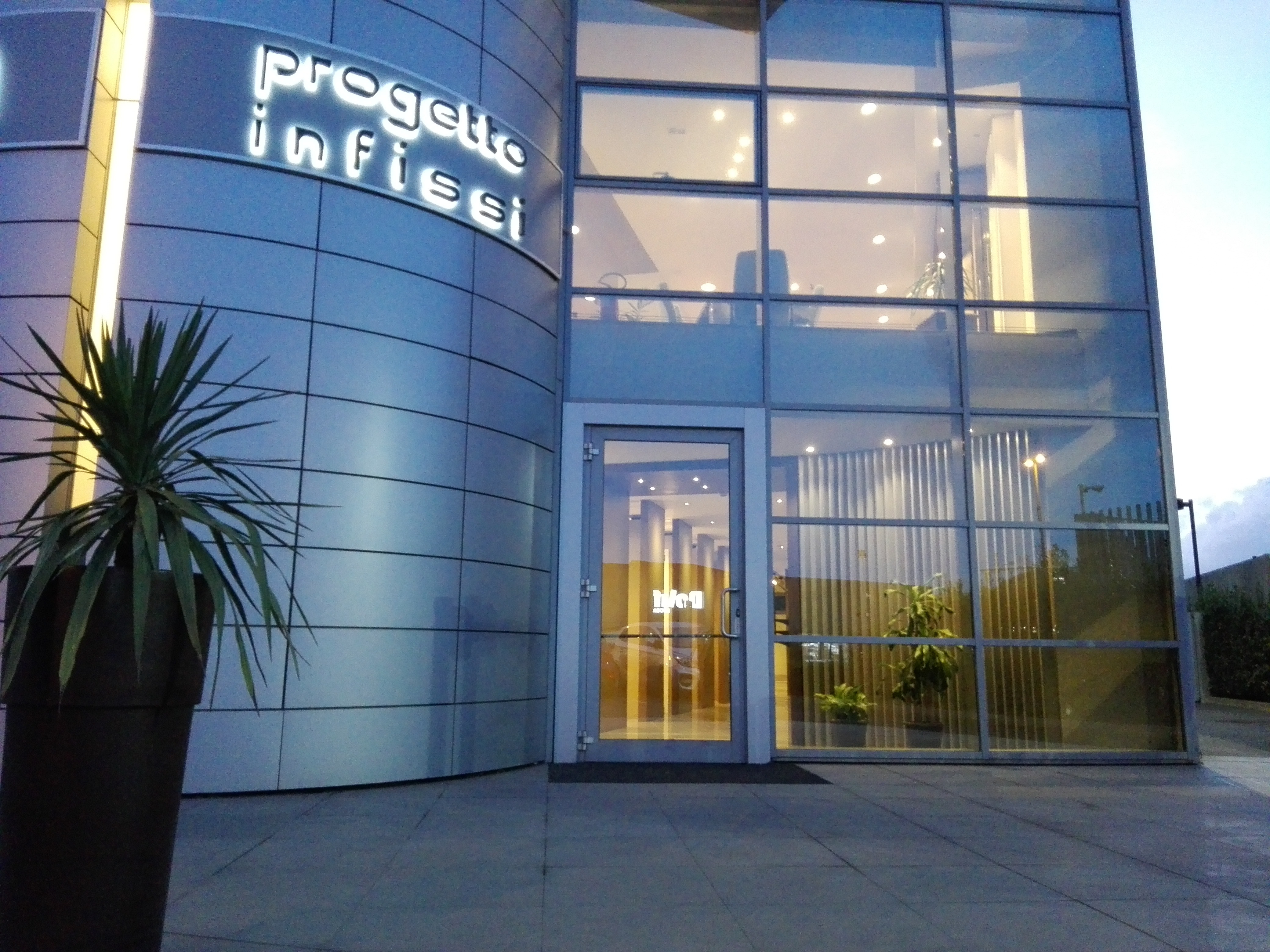 卢卡门窗展示厅-1