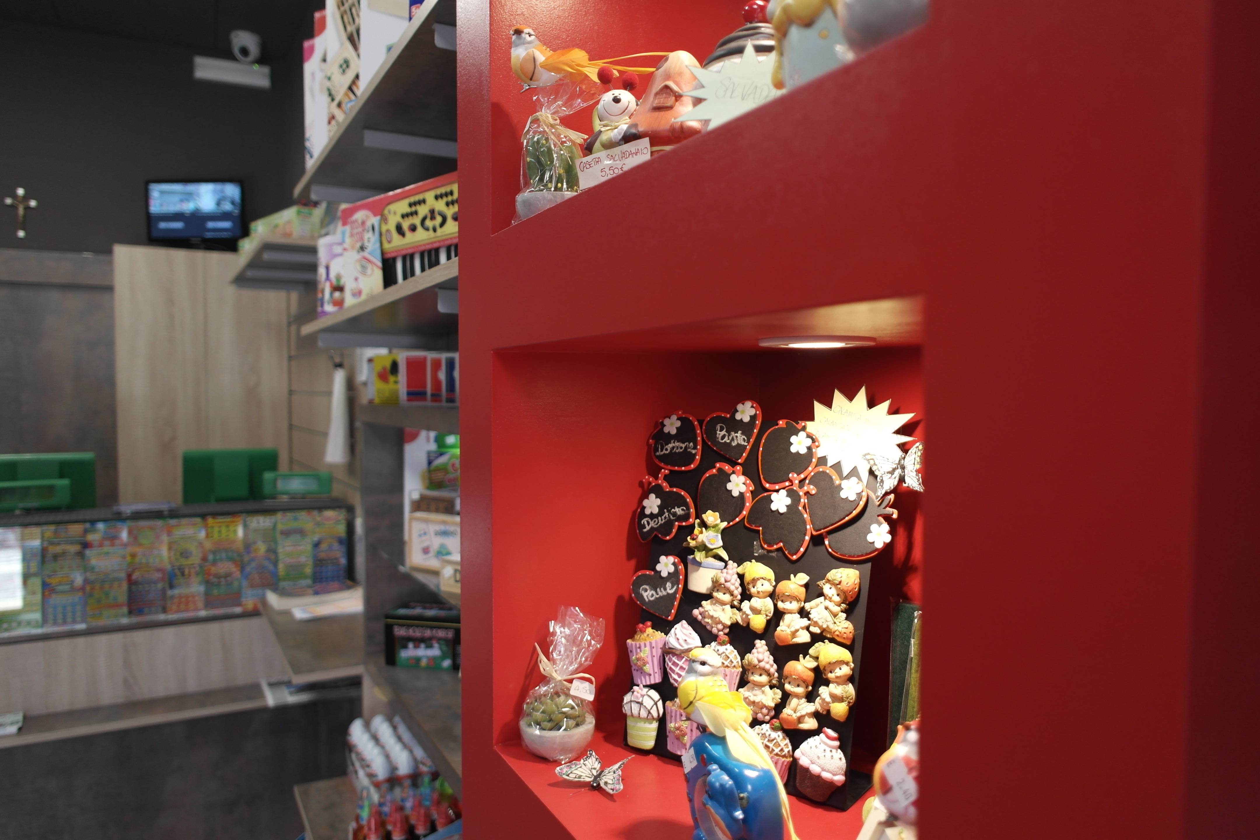 克里斯蒂安烟草店-2