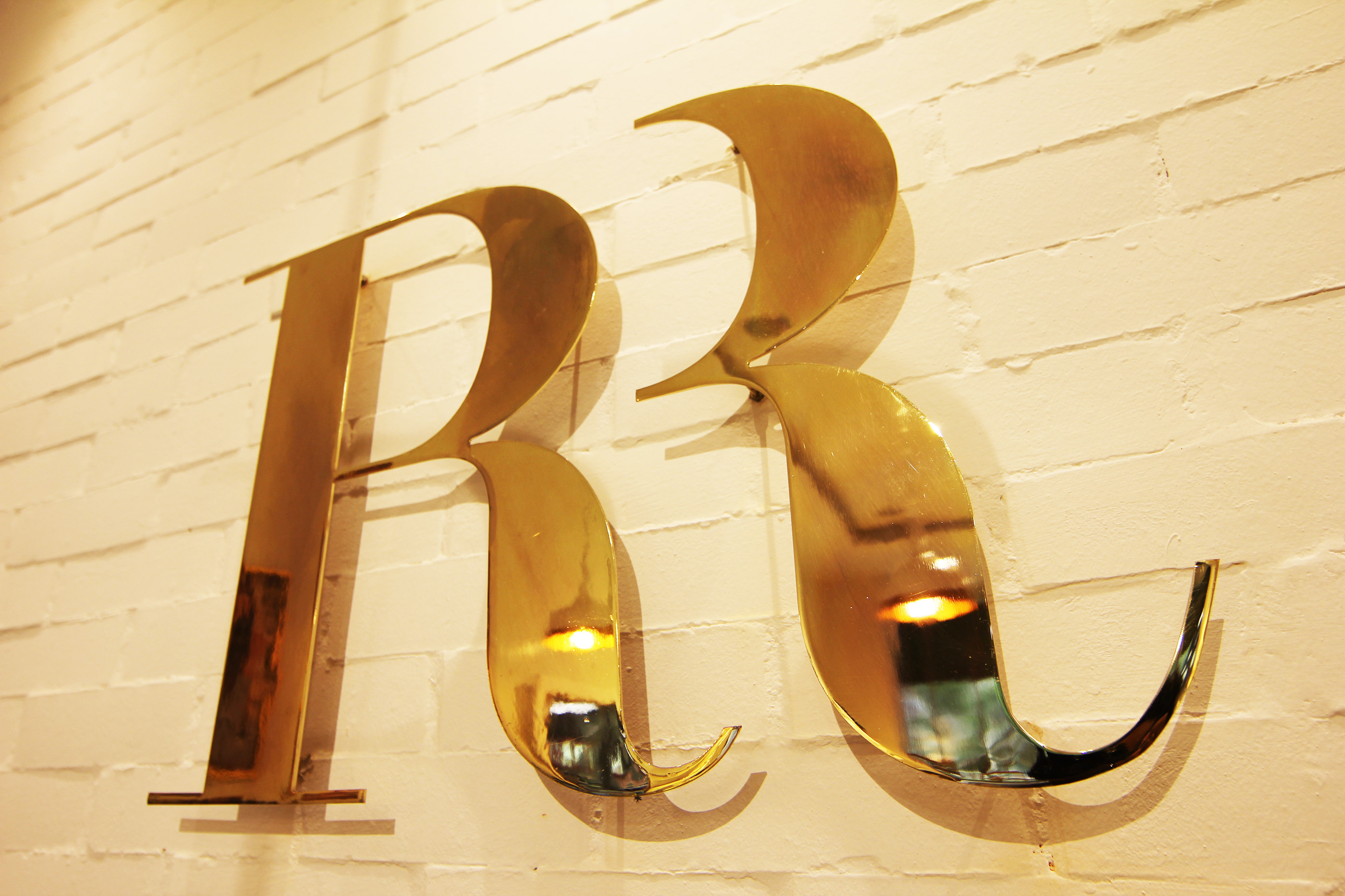 哥伦比亚手工珠宝品牌 LA SIERRA 室内设计-5