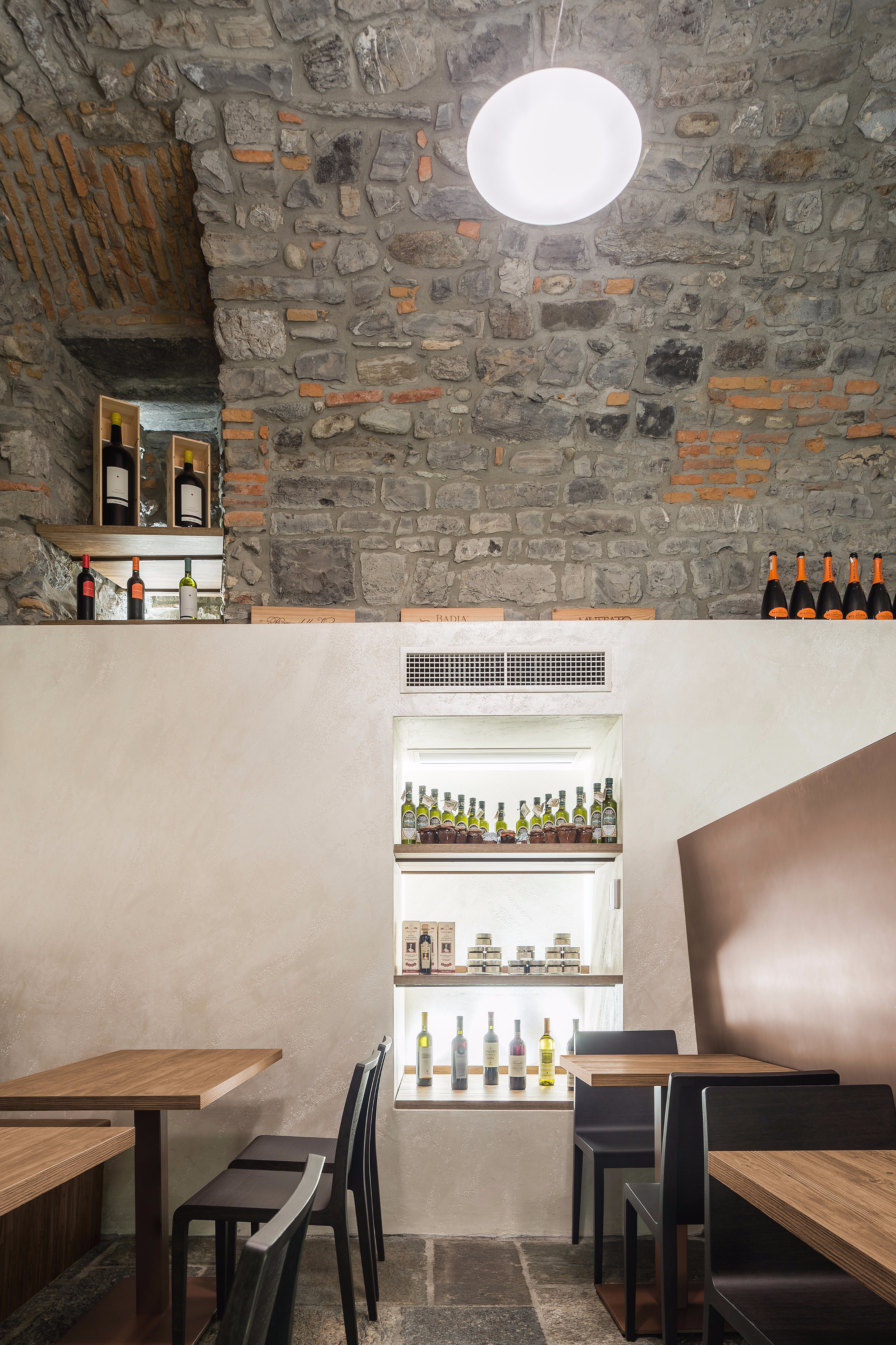历史酒窖的现代重生——意大利 Angolo DiVino 酒庄-8