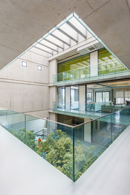 欧洲吉达工厂行政大楼-2