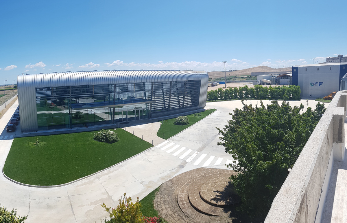 2013 年完成的 DCF 集团总部室内设计-1