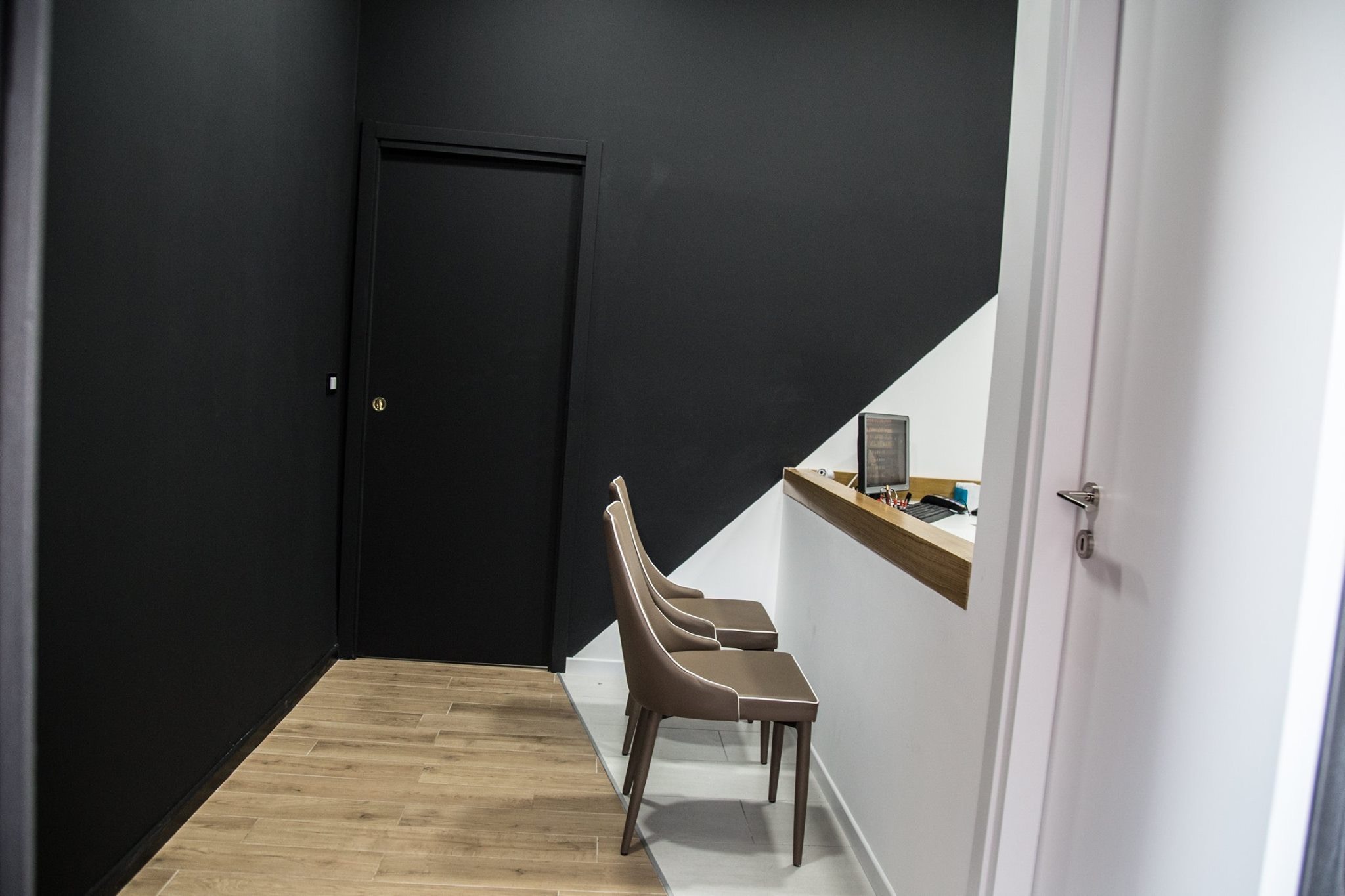 Autoscuola Al Volante 汽车学校翻新亮相-11