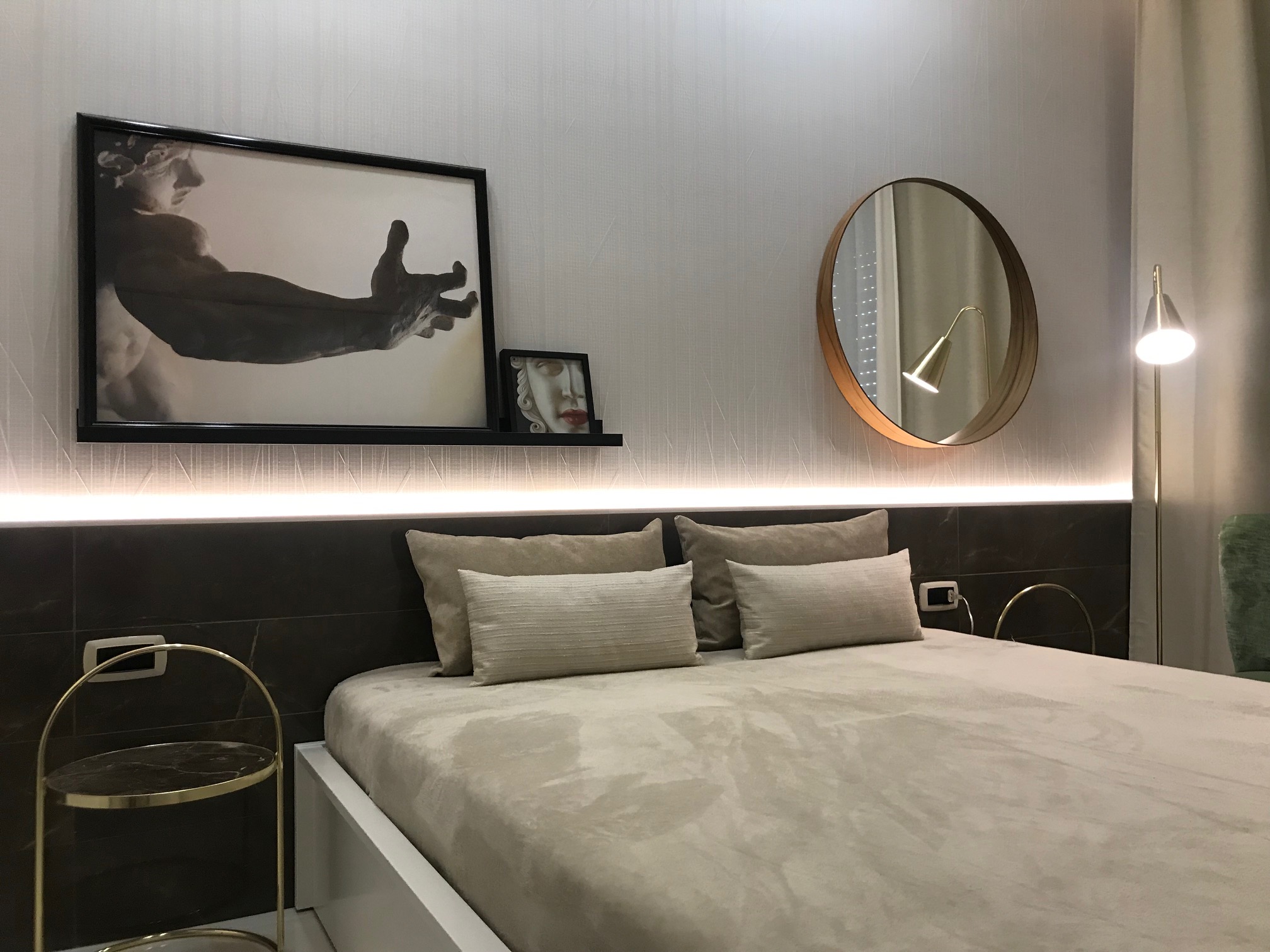 米兰河畔古宅的现代优雅重生-8