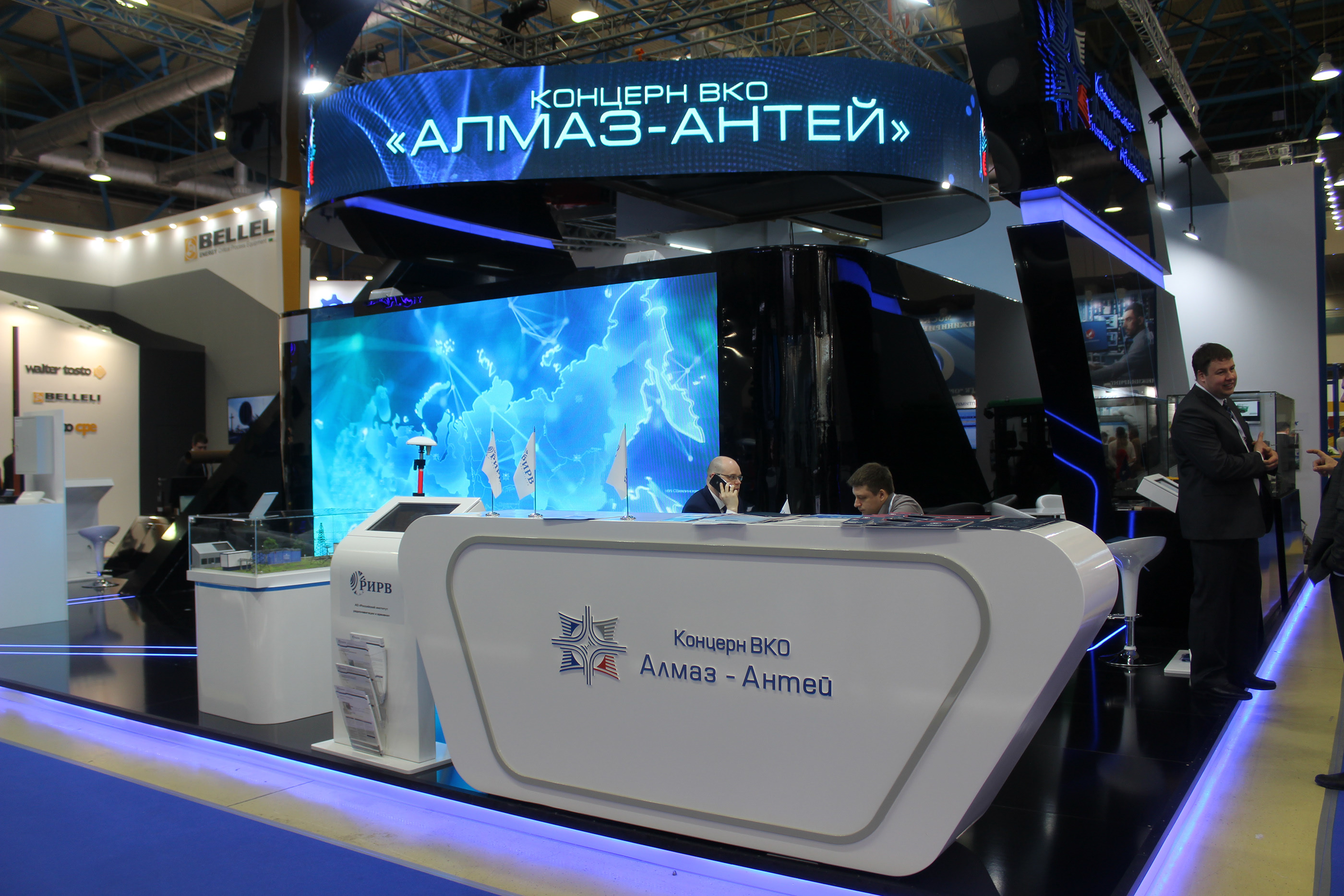 Exclusive Exhibition Stand for the Almaz-Antey-8