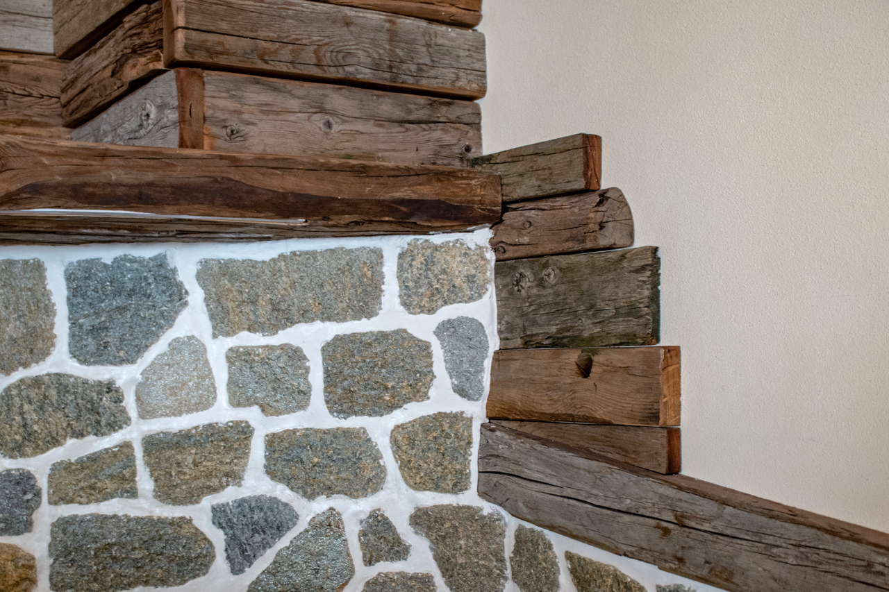 雪山之上的温馨猫舍——La Tana del Gatto 餐厅设计-36