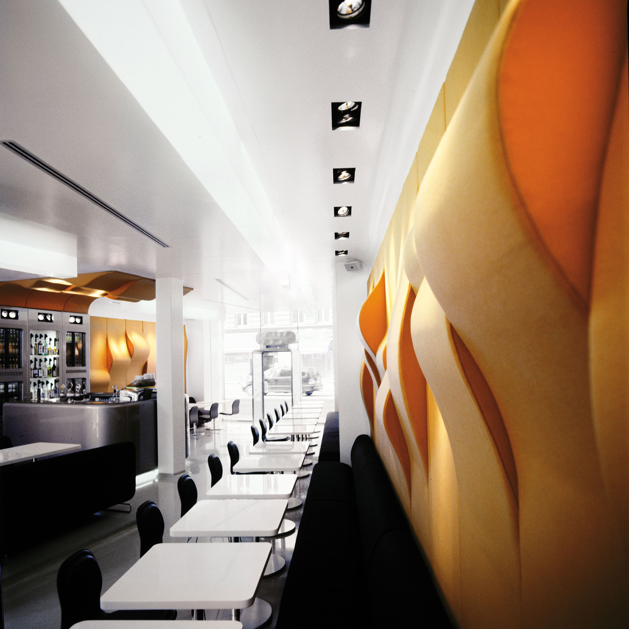 活力曲线概念咖啡厅设计-2