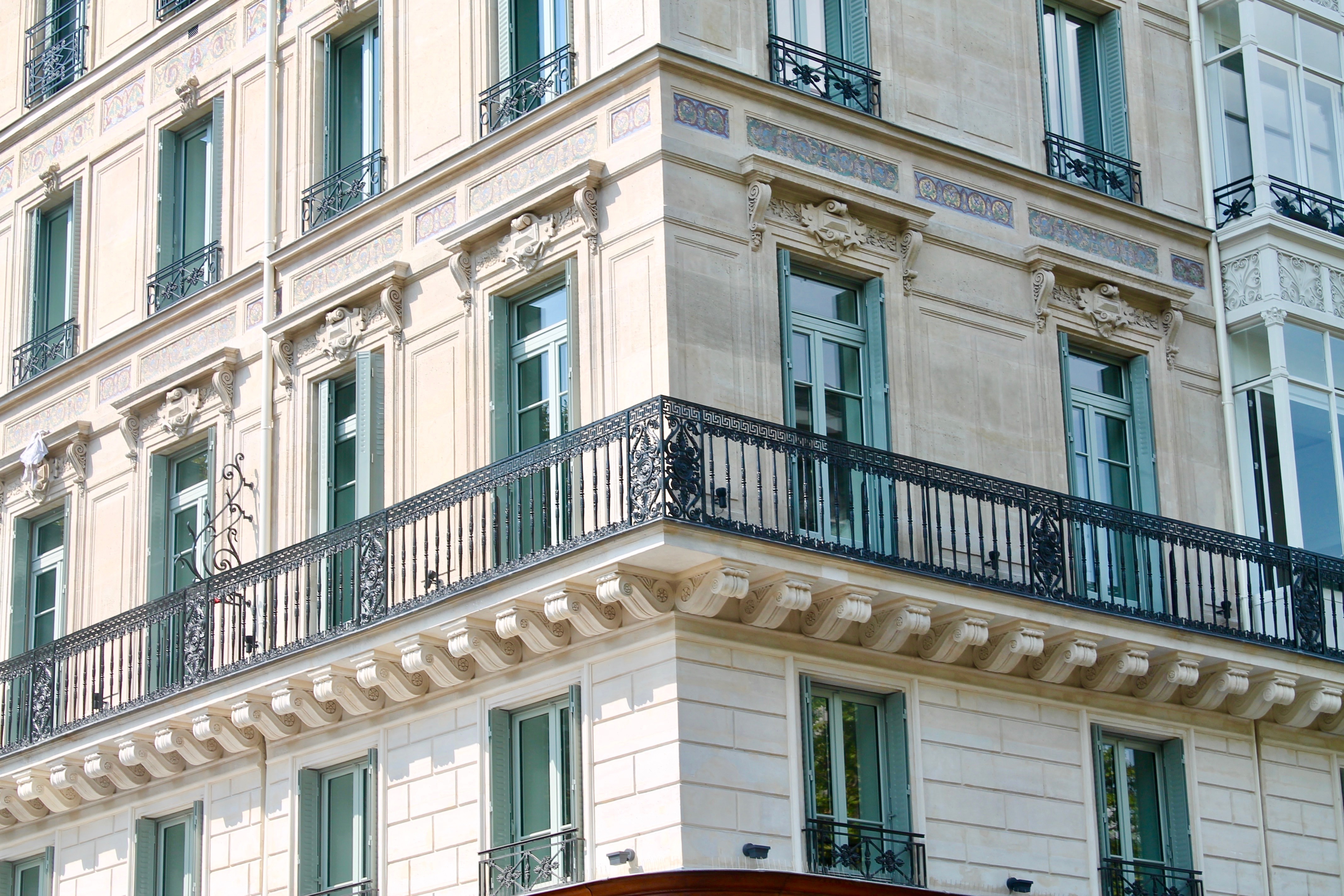 巴黎馥颂酒店 | 粉色与黑色演绎的法式浪漫-64