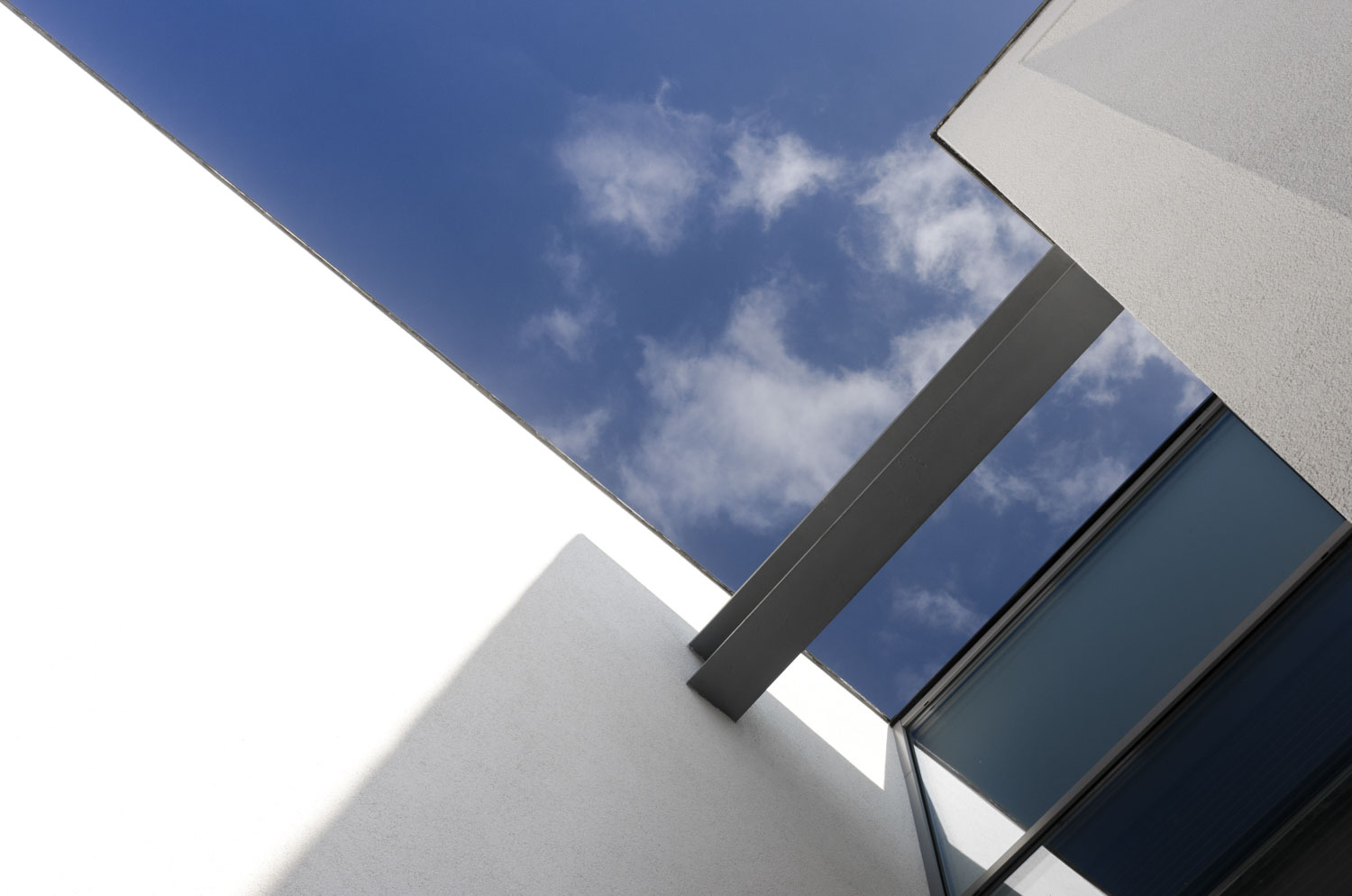 艺术之家 | 融入雕塑感的现代别墅设计-1