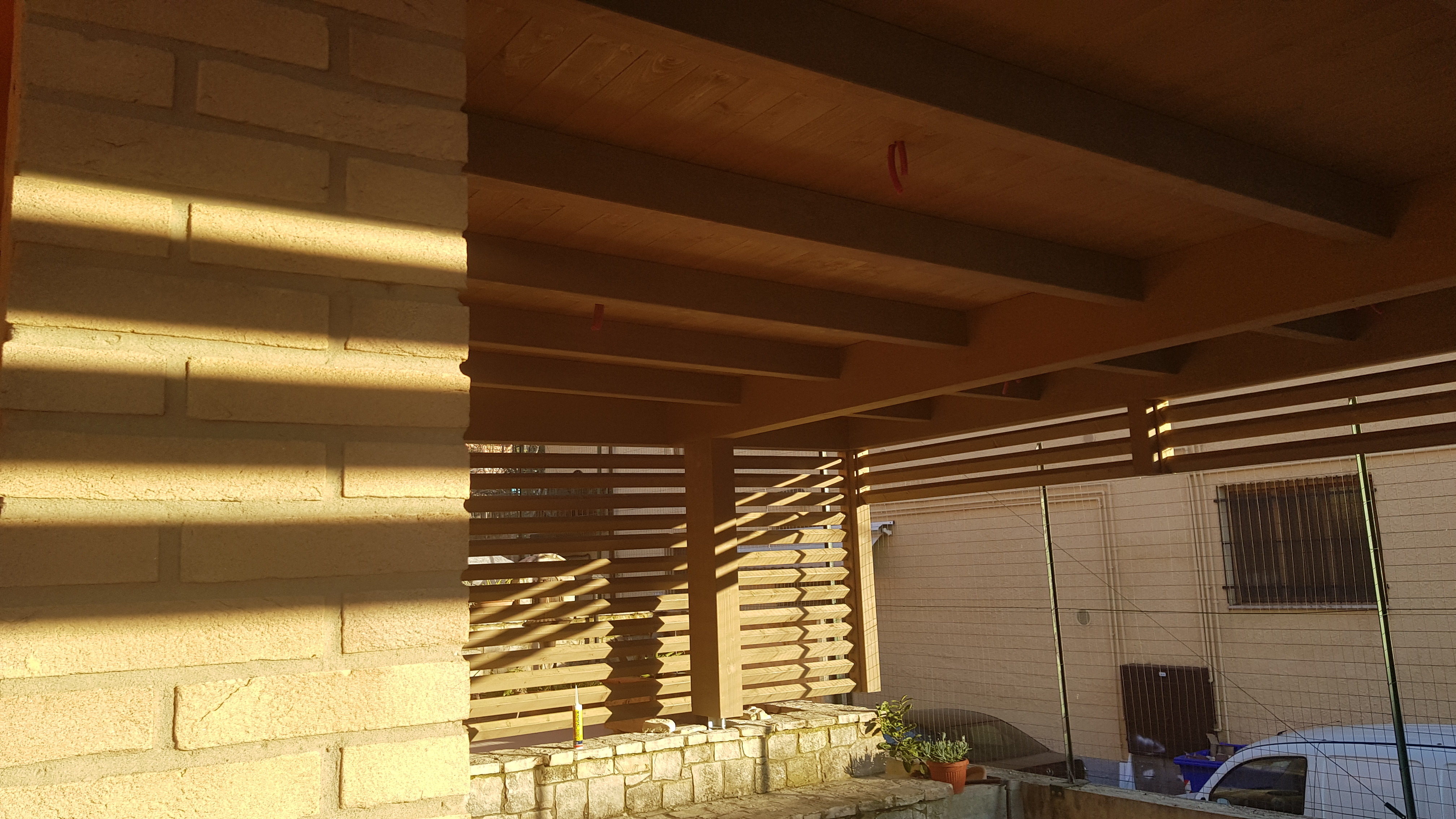 2019 年完成的独立住宅木结构顶部设计-0