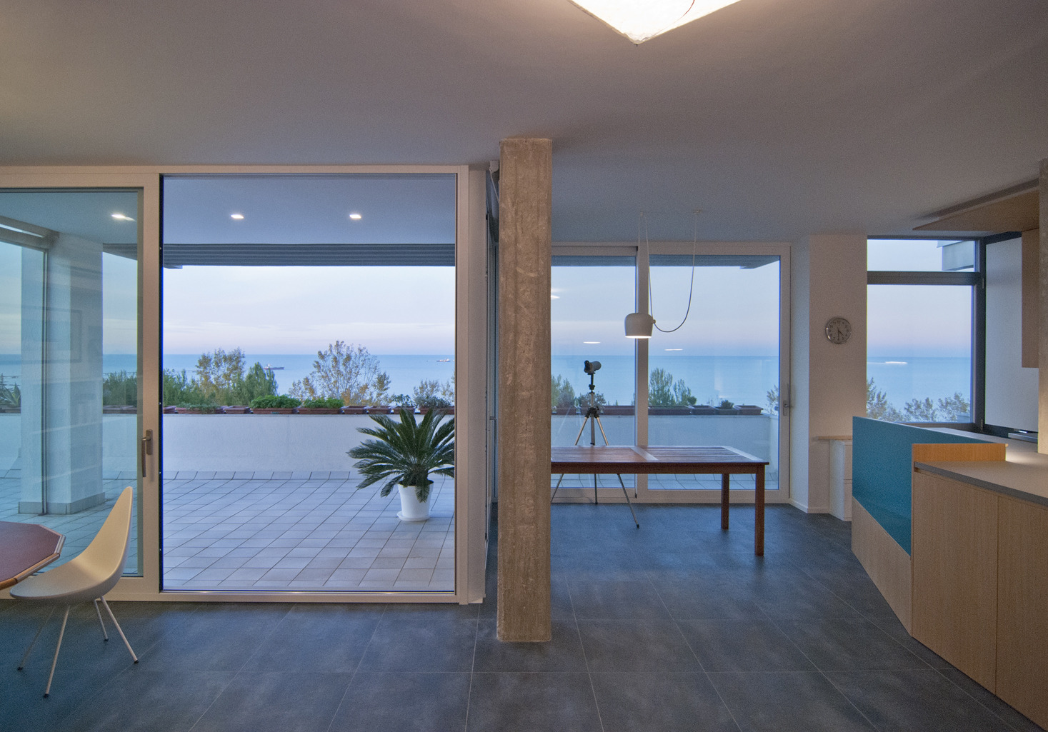 海景公寓的室内设计之旅 | 打破界限，融入海洋-55