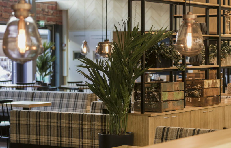 芬兰 Mylly 购物中心的 Kulman Kuppila 餐厅——现代与传统的完美融合-3