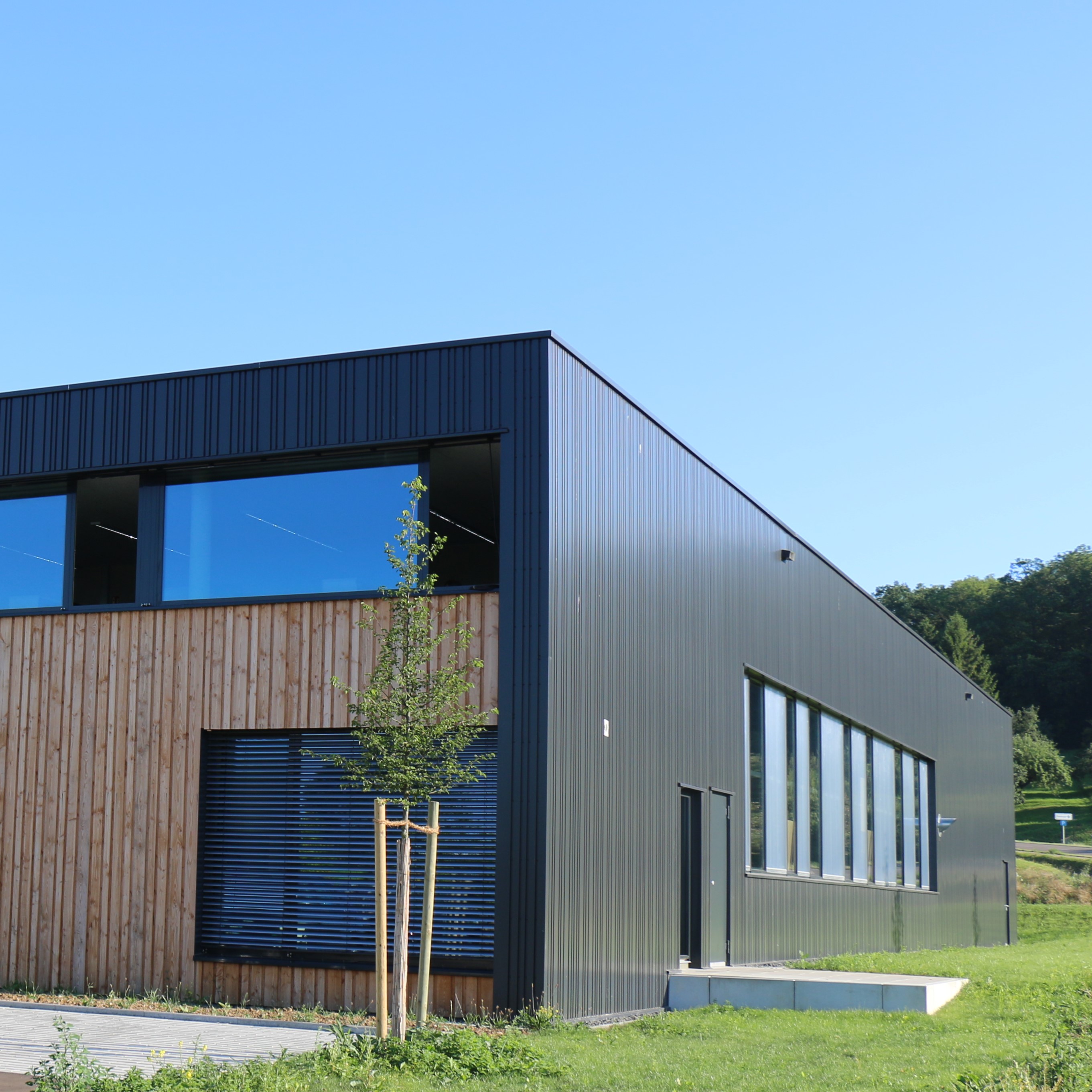 2016 年完成的德国 Staufendirekt Gmbh 总部大楼设计-3