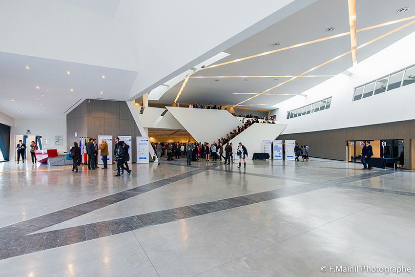 2015 年完成的比利时蒙斯市政府大楼室内设计-9