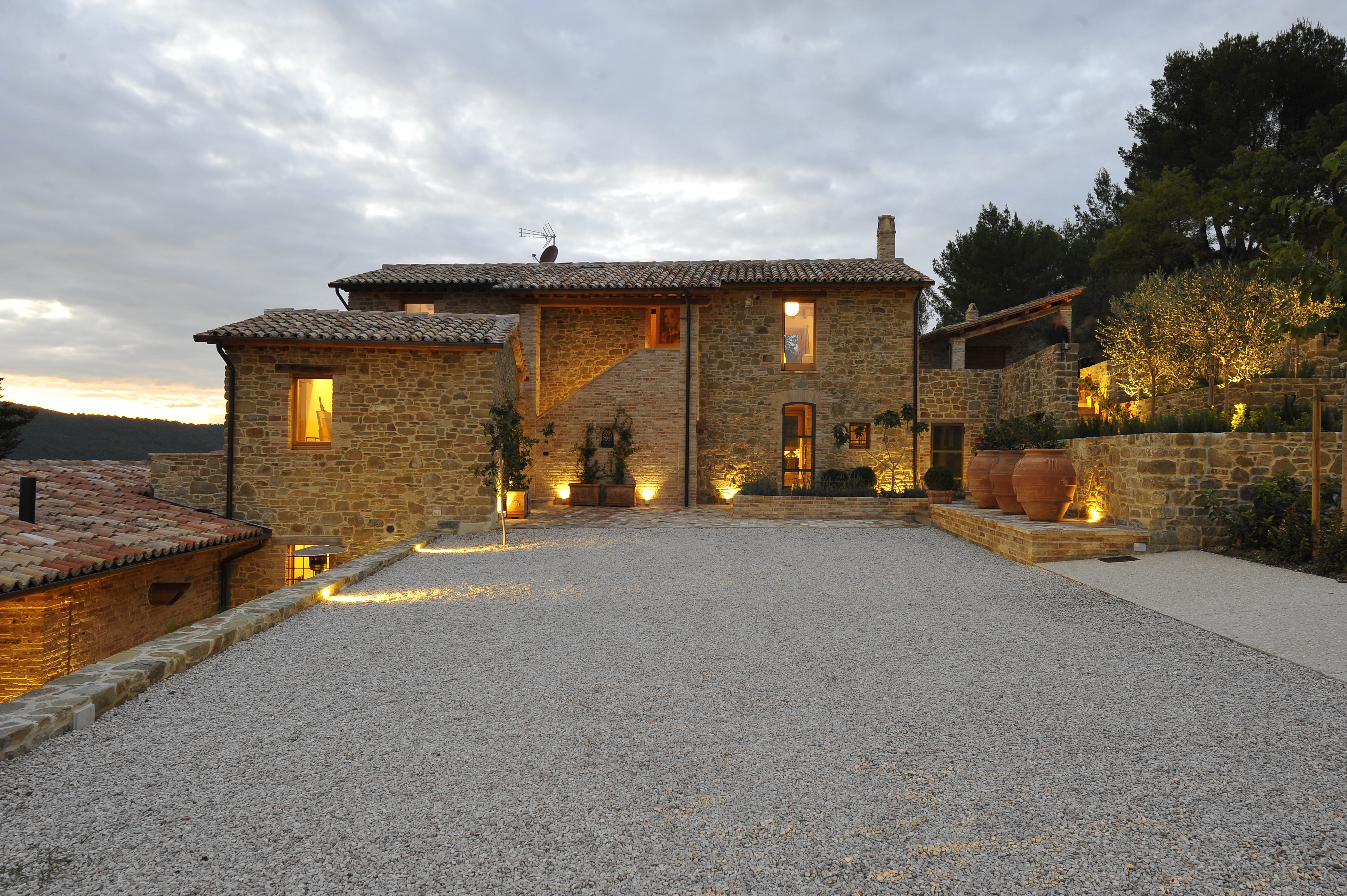 融合历史与当代的 12 世纪意大利古堡改造-5