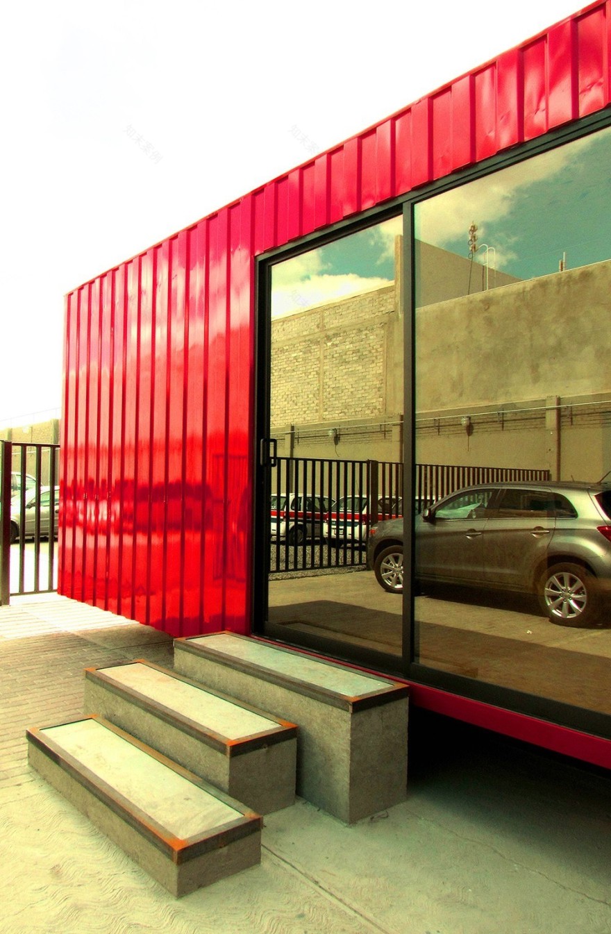 2014 年完成的 Sanroman Laminados 办公室设计-1