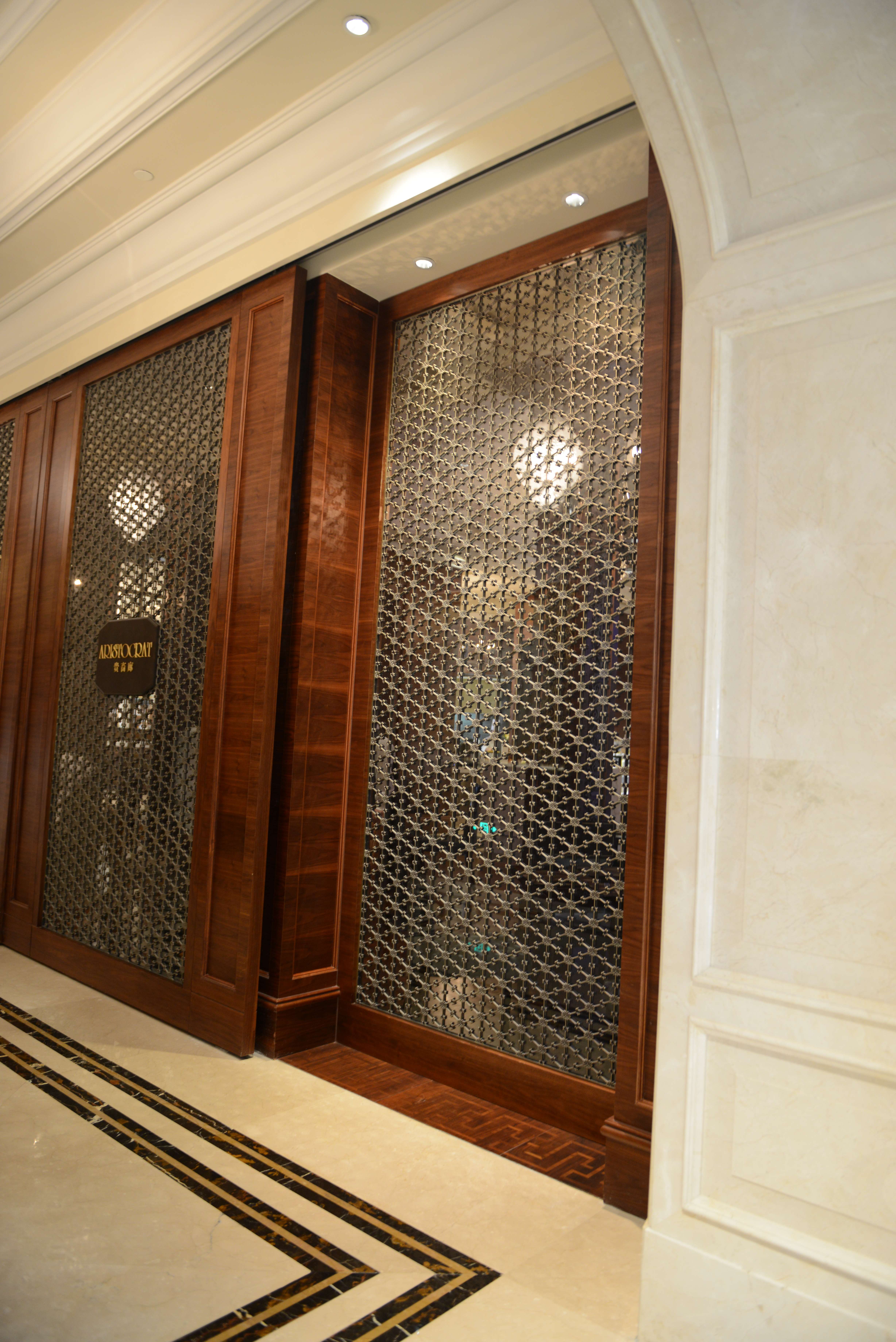 大连城堡酒店餐厅区域照片-2-30