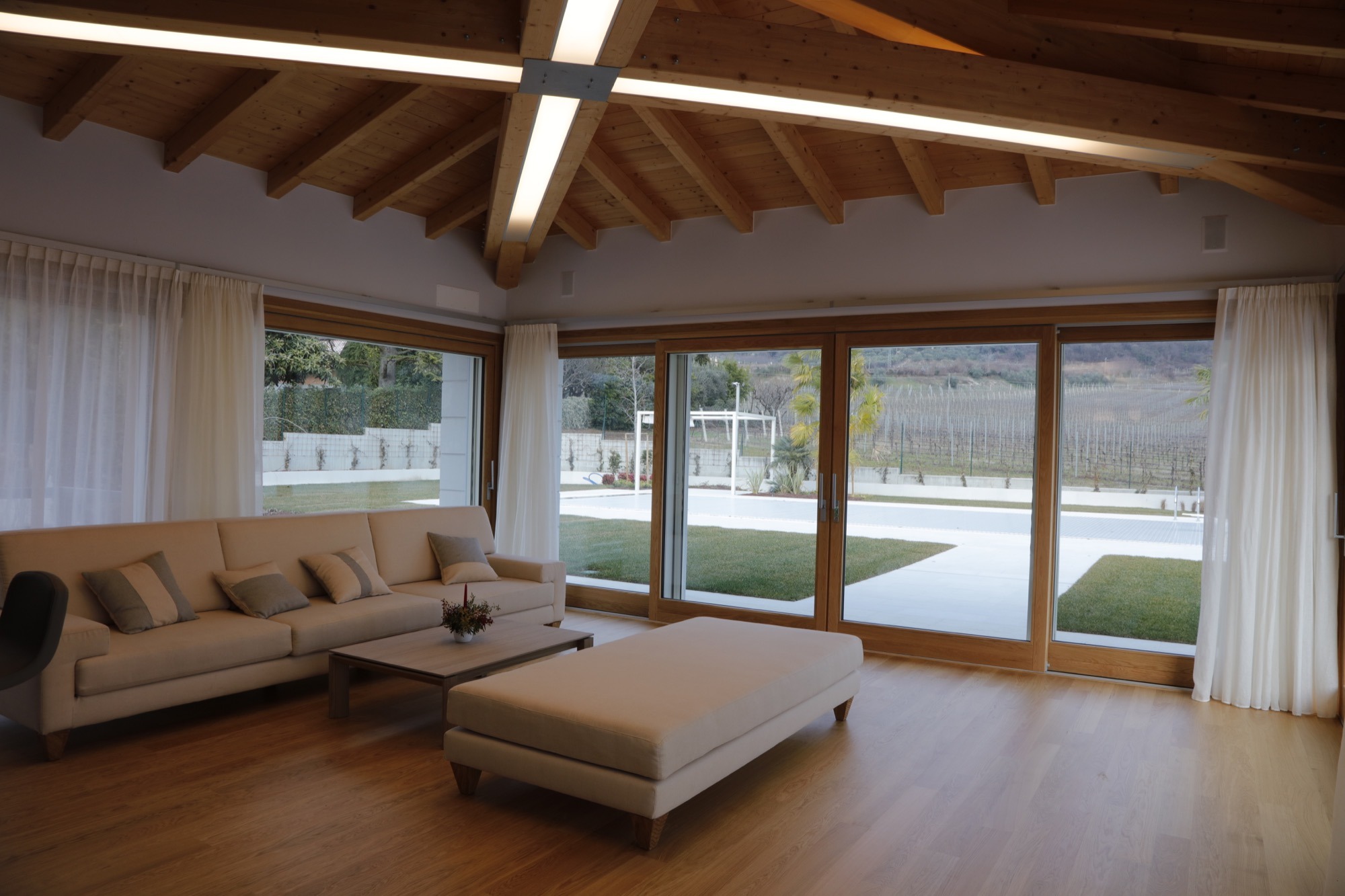 意式乡村别墅的现代焕新 | 舒适与环保的完美结合-22