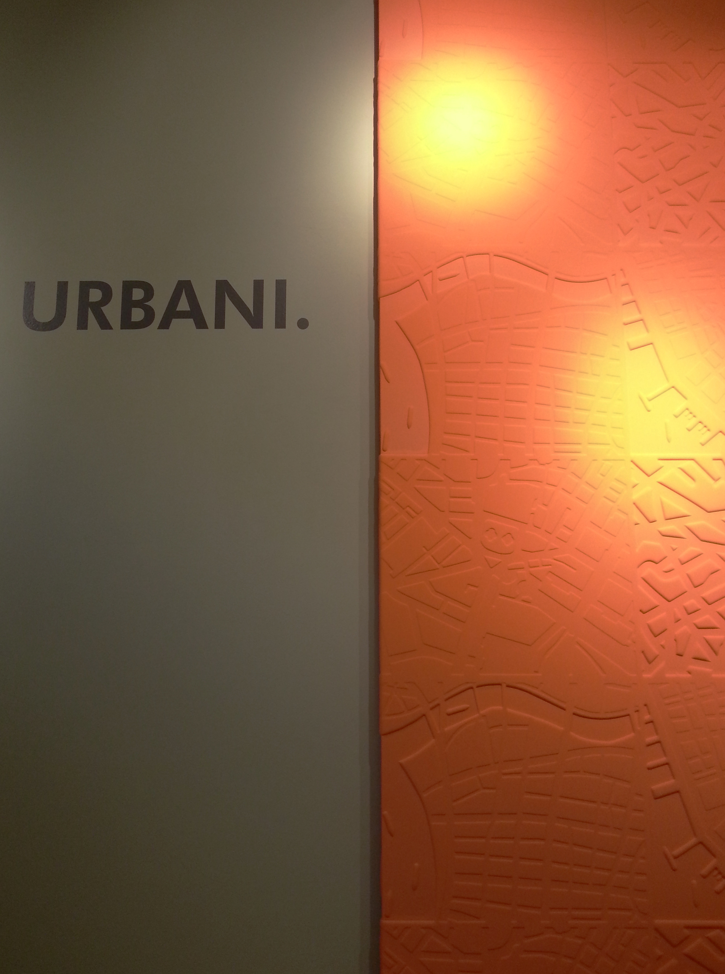 米兰风格都市骑行品牌店设计-15