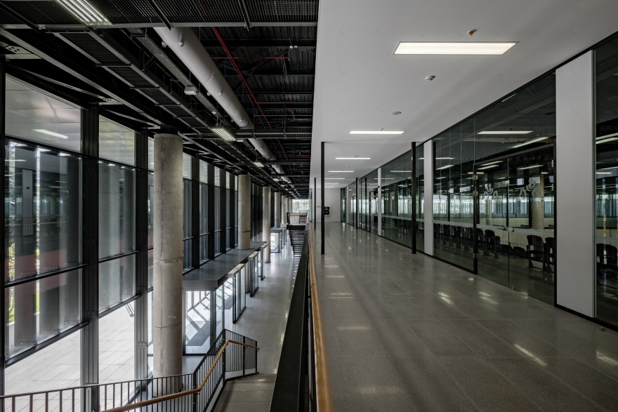 军事学院防御运动体育馆-3