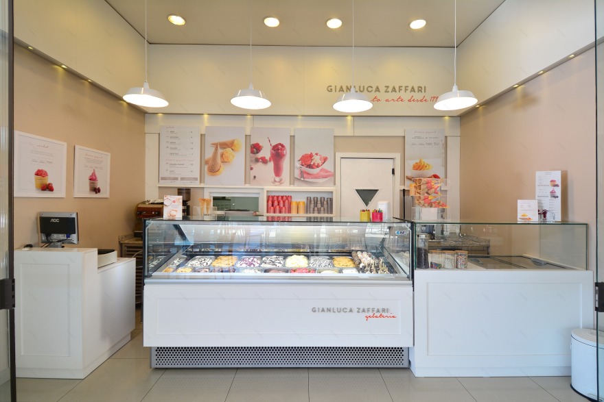 贾恩卢卡·扎法里冰淇淋店-2