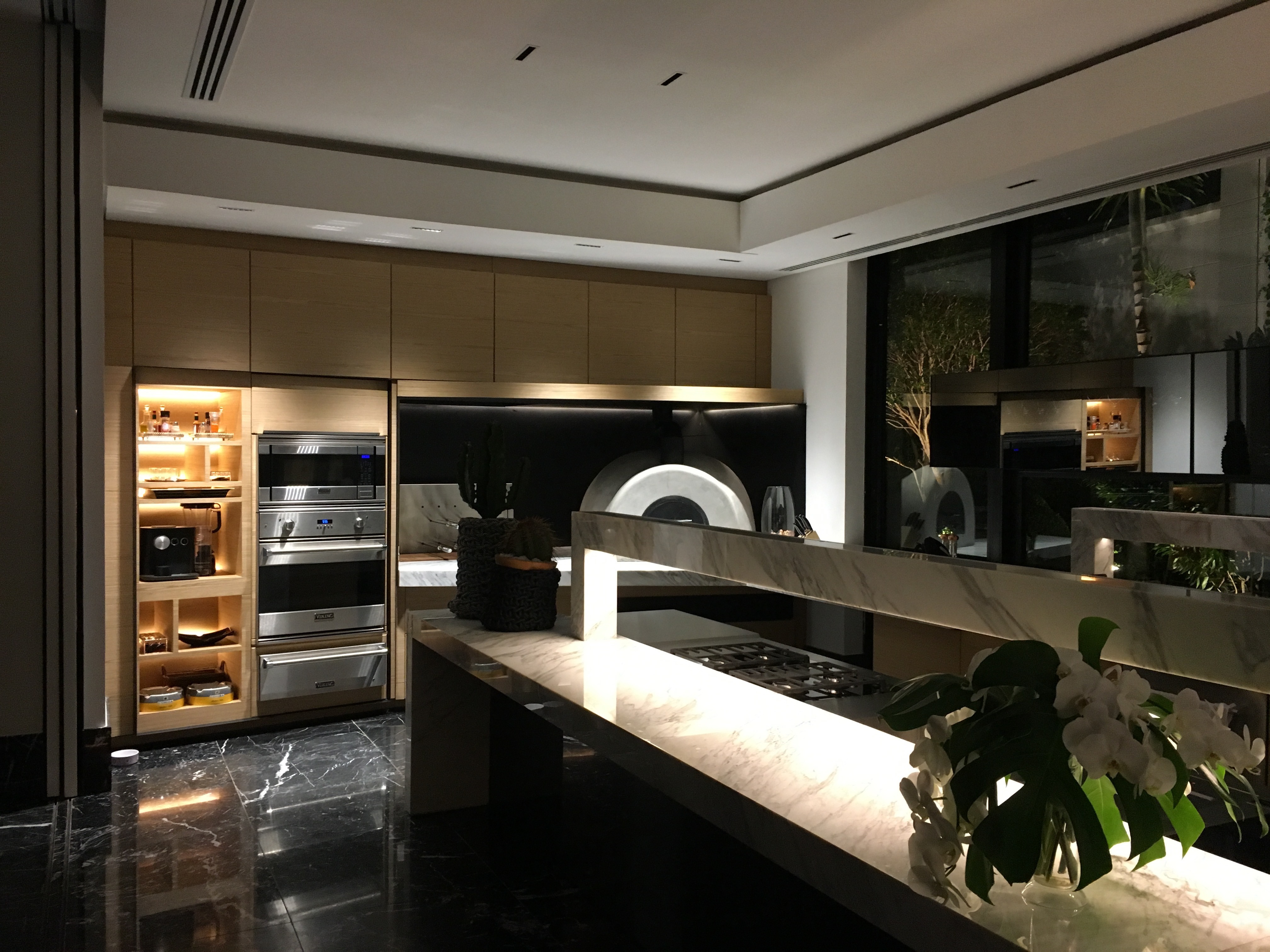 私人豪华别墅，融合传统与创新的室内设计-1