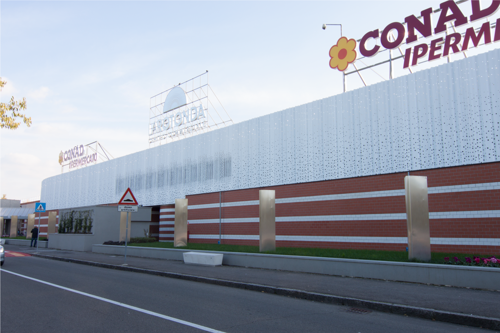 商业中心“拉罗通达”的翻新设计-13