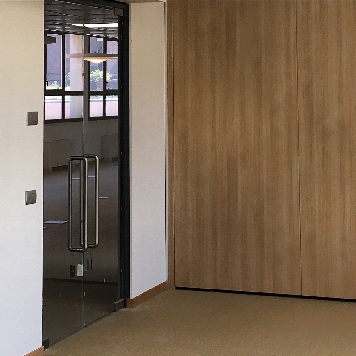 药企总部百年老建筑的现代改造-11