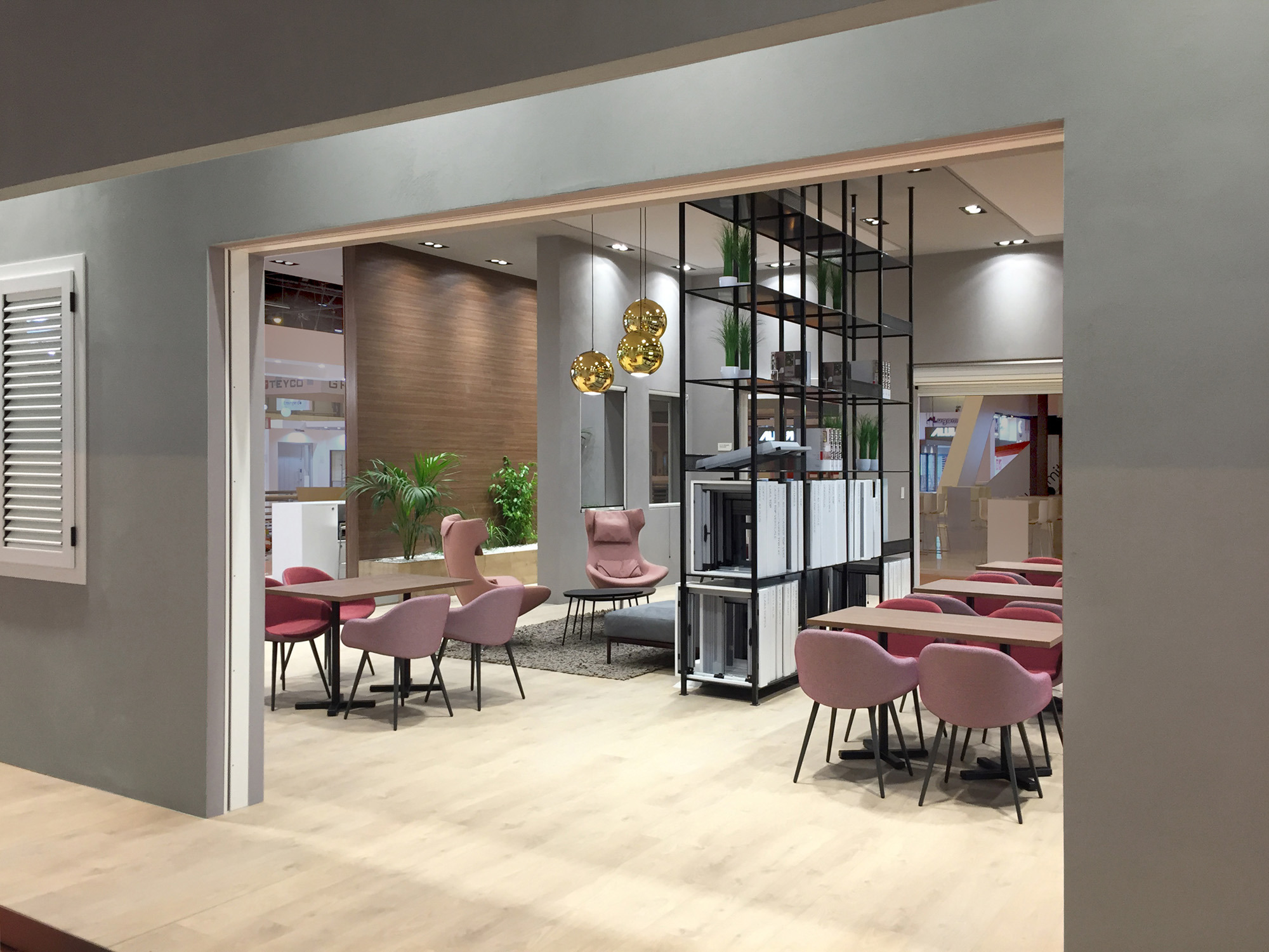 2018 年 Veteco 展览设计 | 极简风格的空间艺术-2