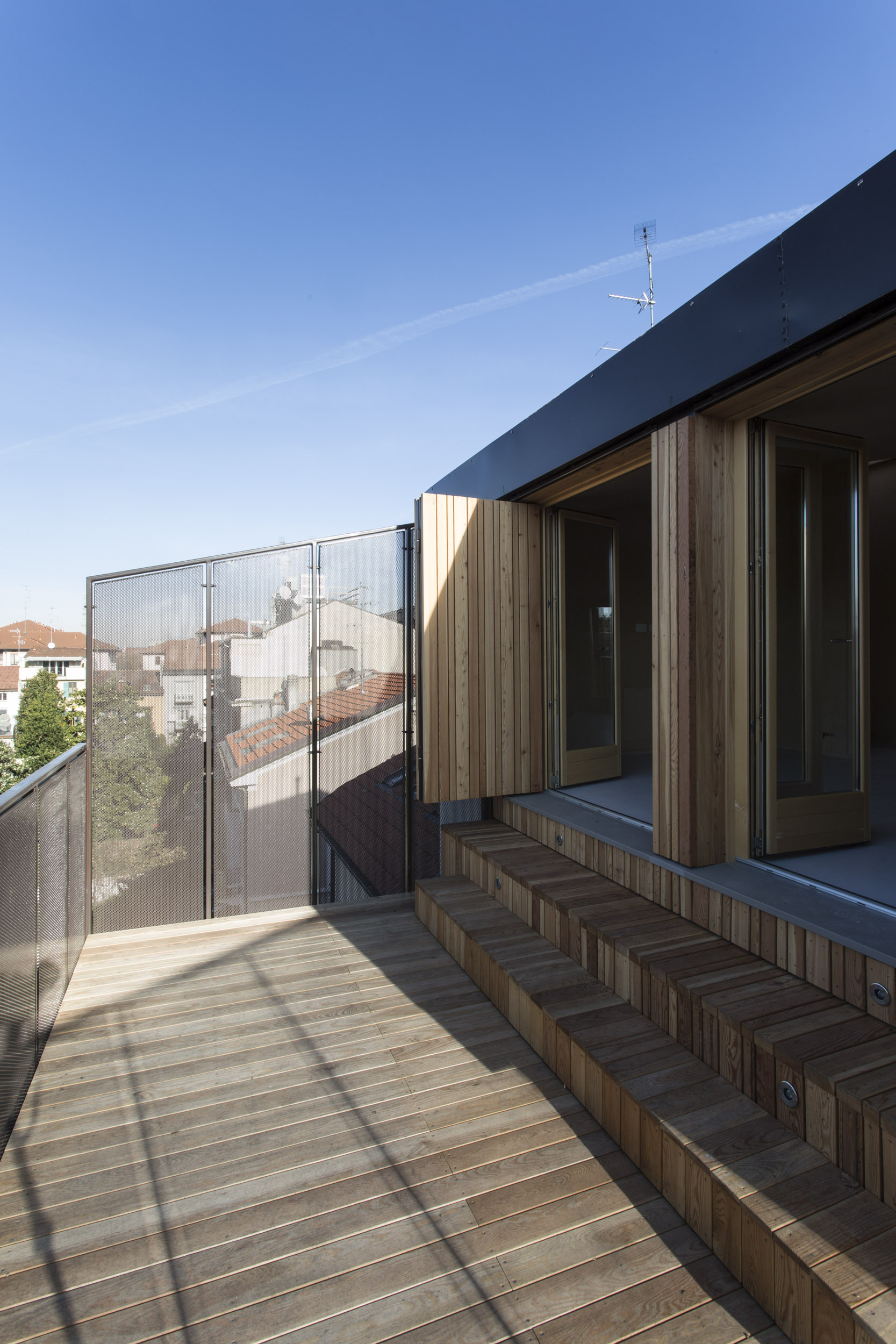 Milanese 三层住宅的翻新与扩建-11