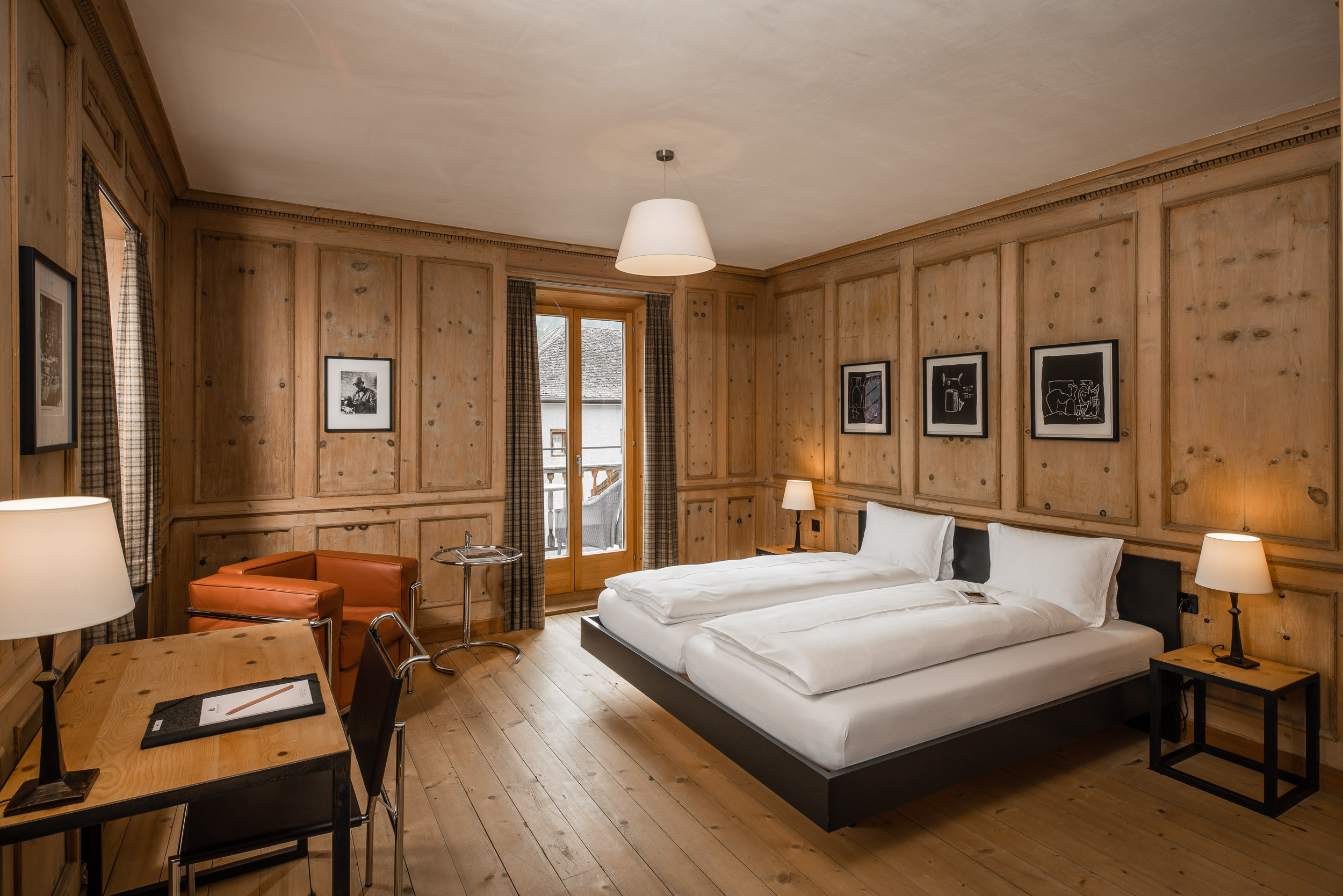 阿尔卑斯山间的艺术瑰宝——瑞士 Sent 酒店-5