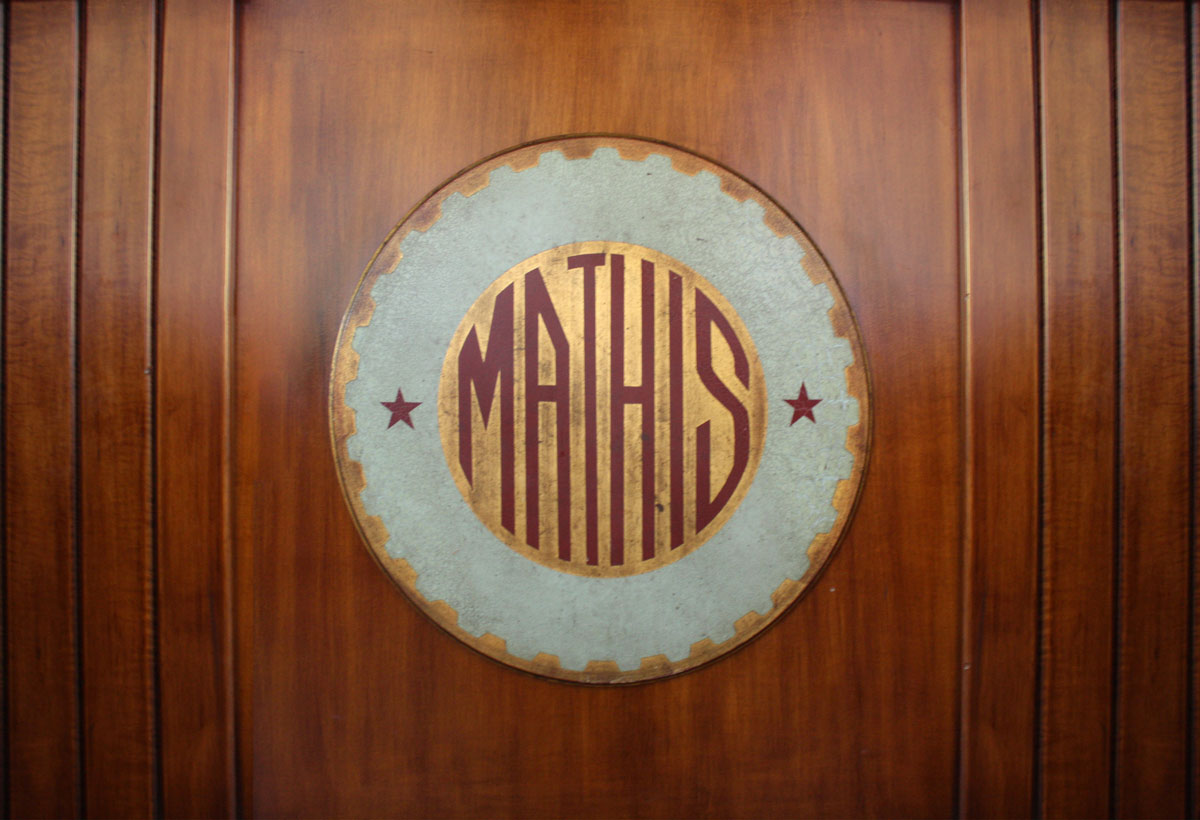 佛罗伦萨著名酒店酒吧 Mathis 的室内设计重生-5