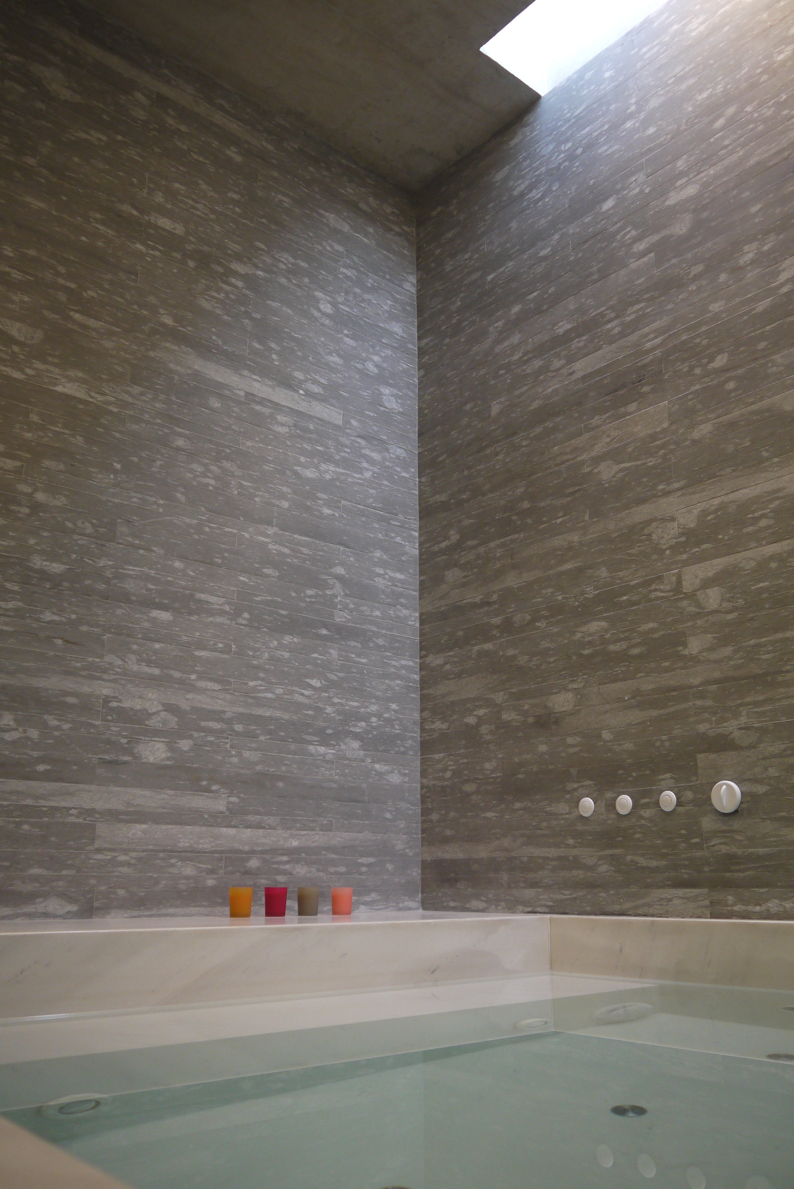 绿意盎然的山间别墅-13