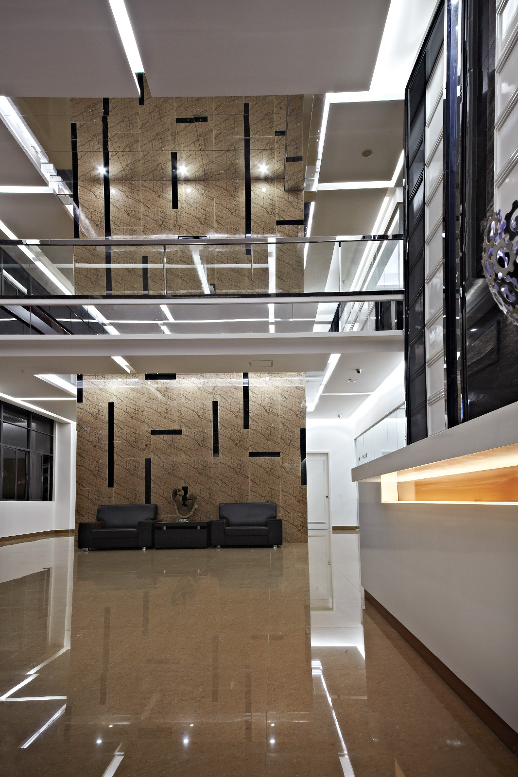 科美塑胶办公楼——现代简约的工业风设计-8