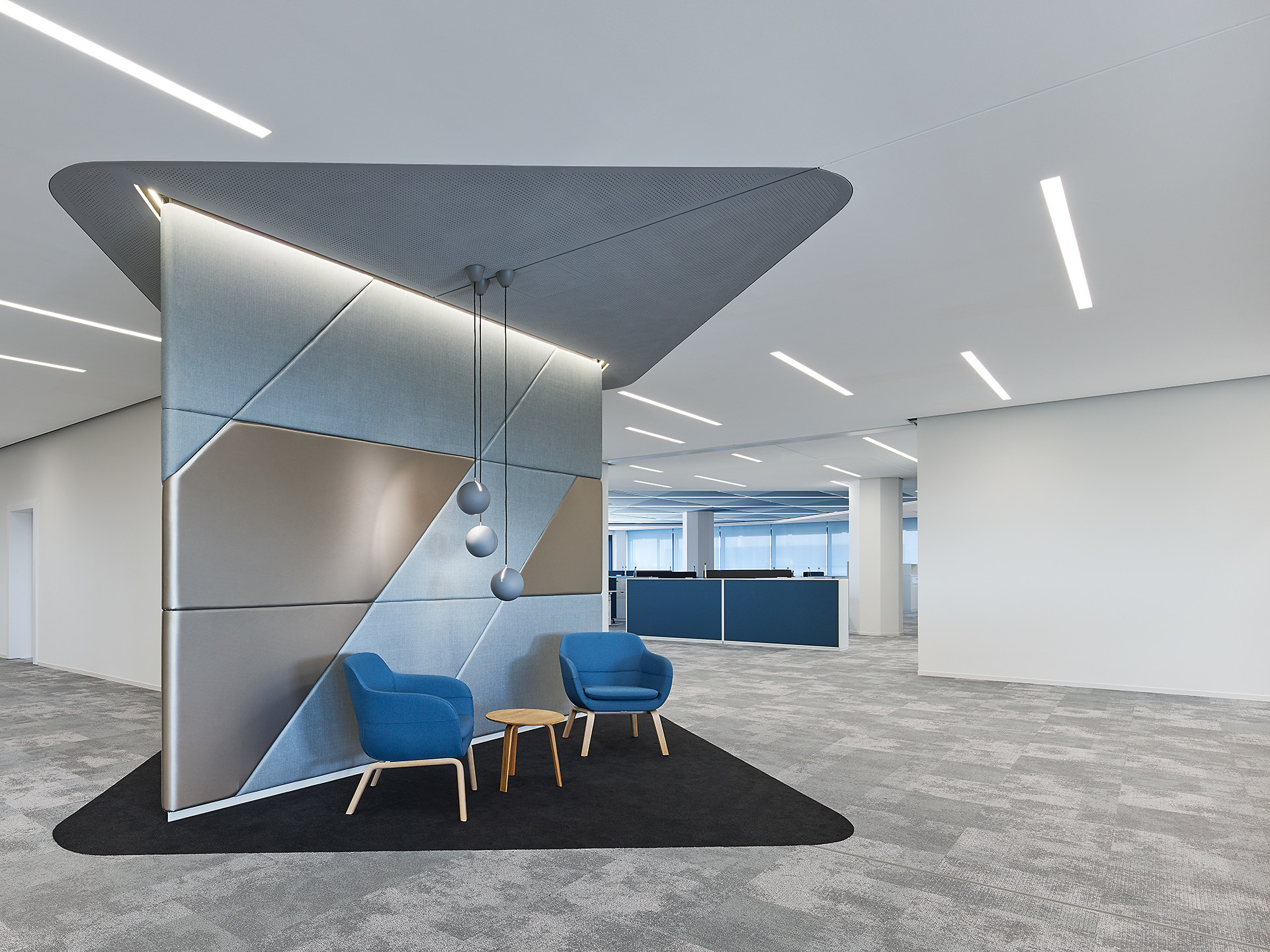 Stadtwerke Karlsruhe 总部 | 现代办公空间与传统建筑的完美融合-16