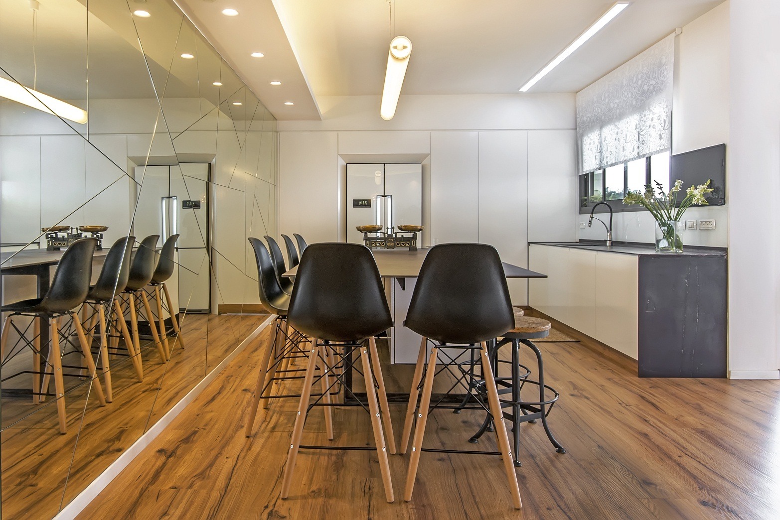 2016 年完成的 Hod Hashron 顶层公寓室内设计-3