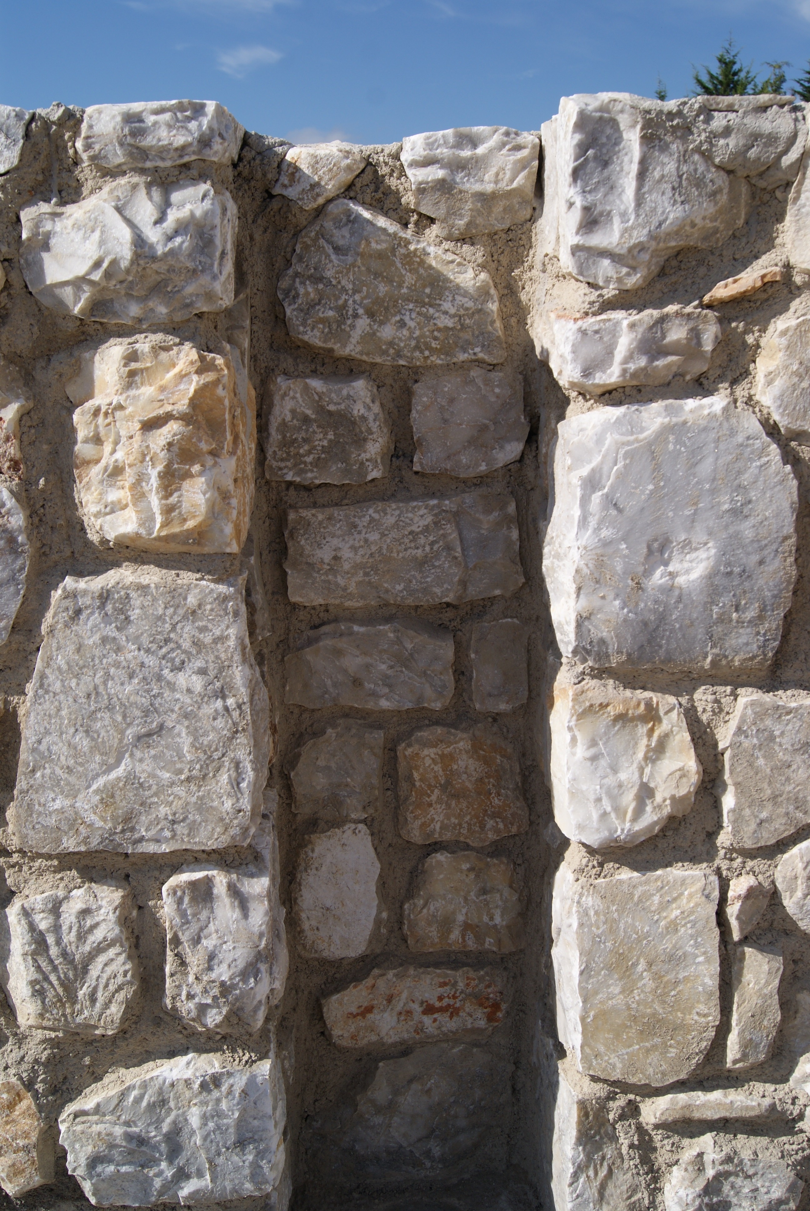 石材装点的意式住宅设计-27