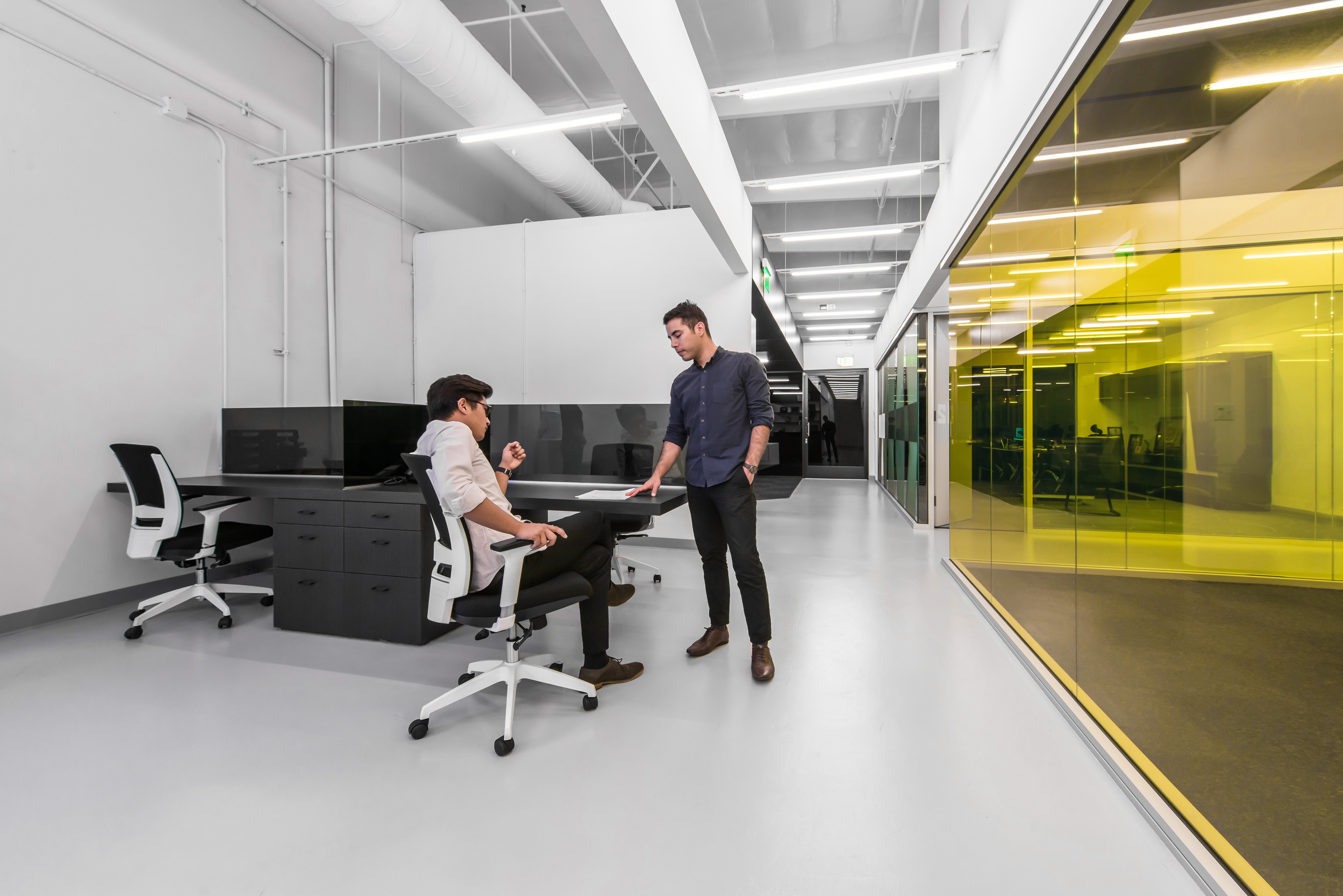 重塑工业遗迹 | Orange County 电子公司办公室设计-5