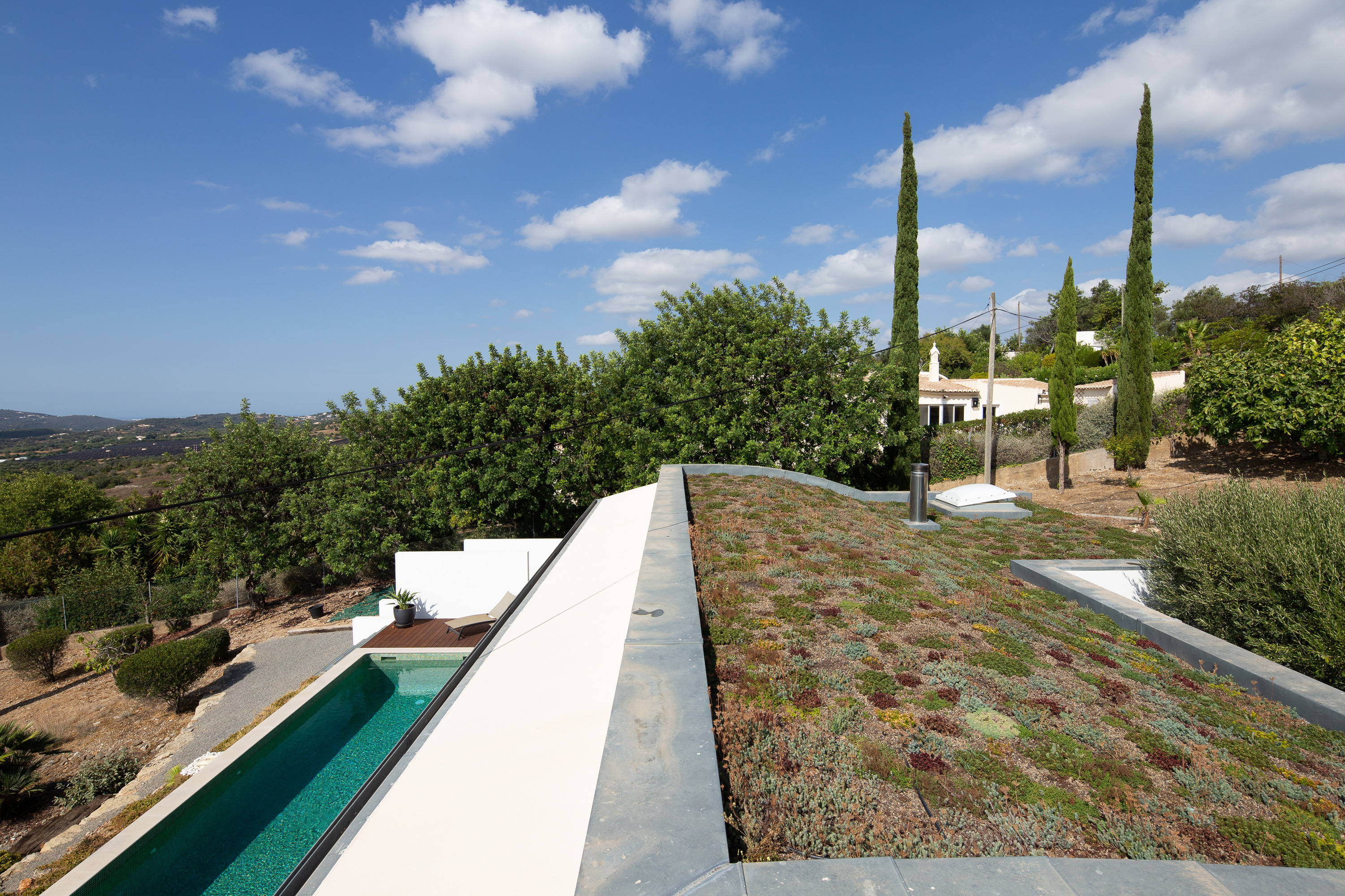 葡萄牙“第三世界开发者”的绿色环保地下别墅-16