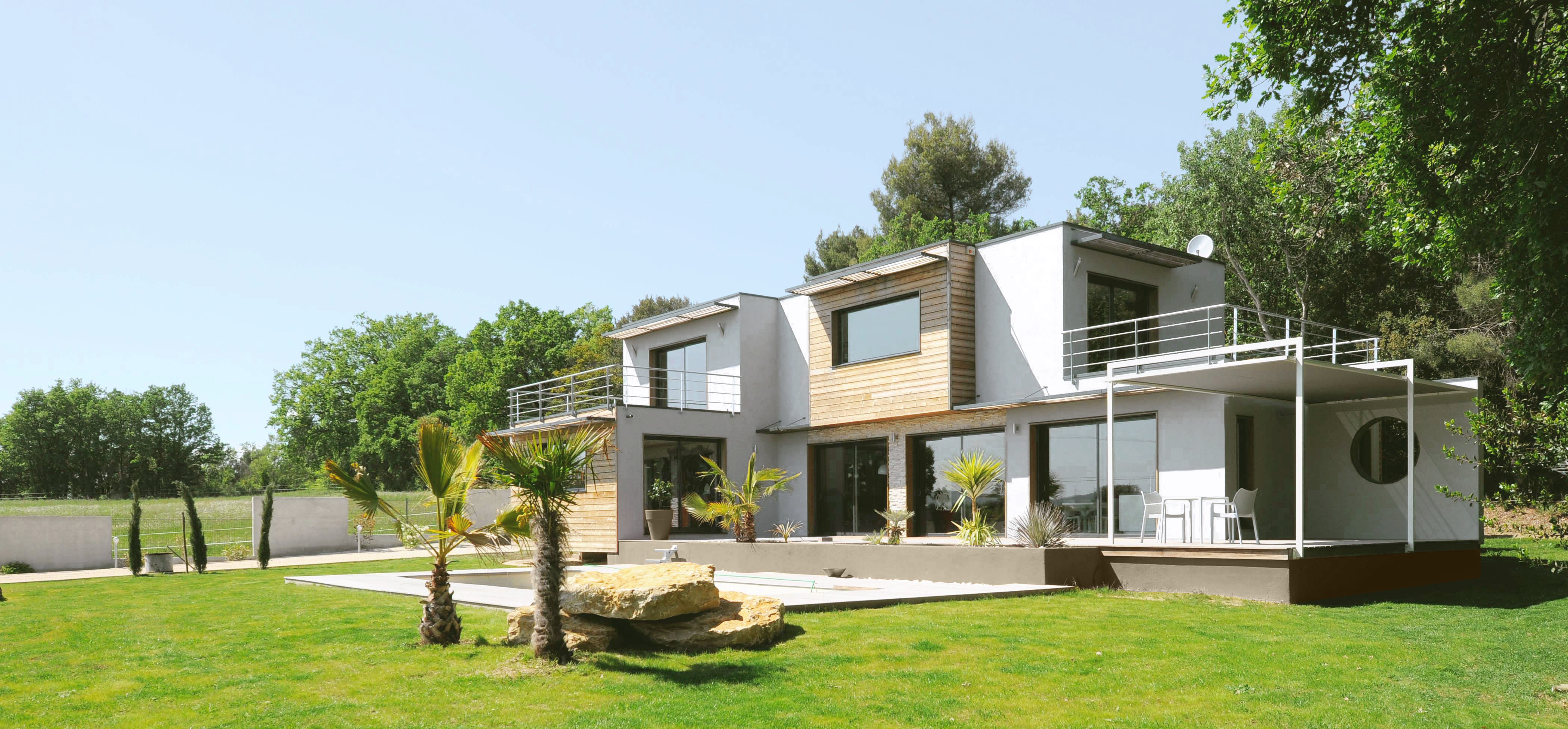 木结构现代住宅，环保与舒适的完美结合-1