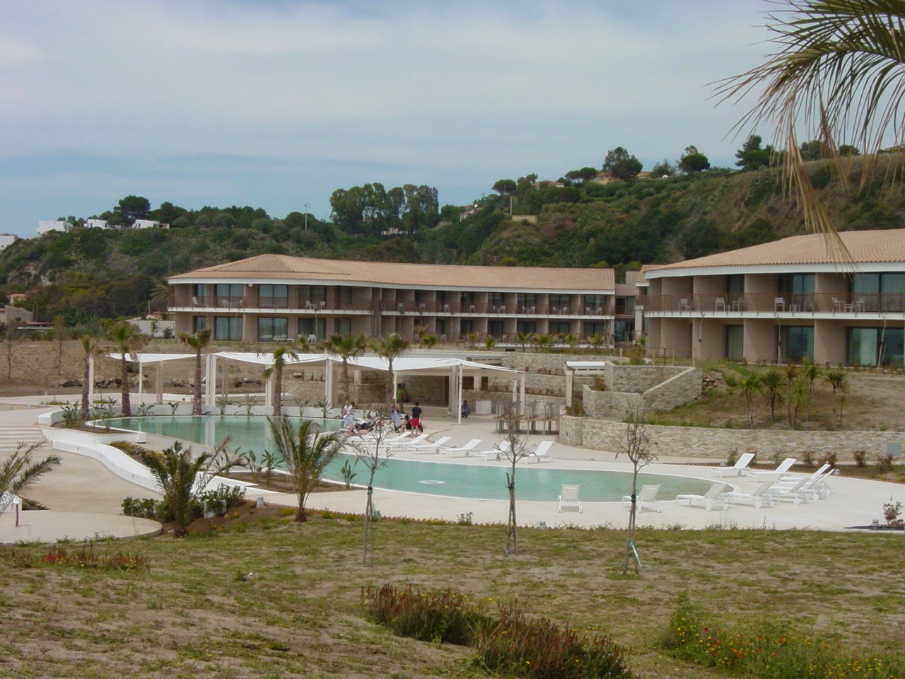 混凝土之韵 | 度假酒店泳池与海水疗法设计-2