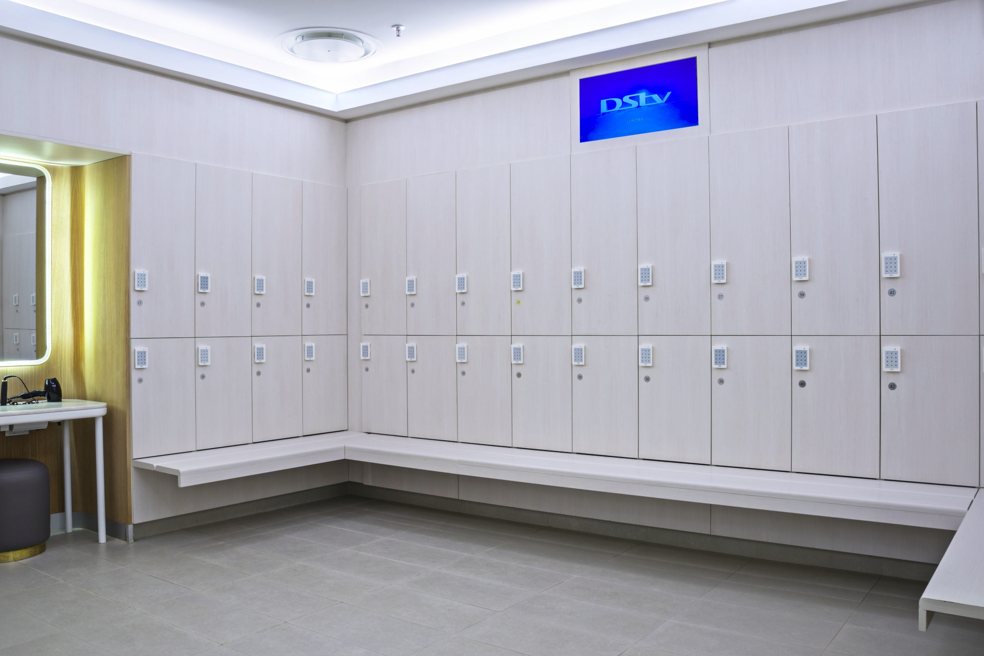 创新陶瓷打造现代健身房，意大利风格闪耀南非-6