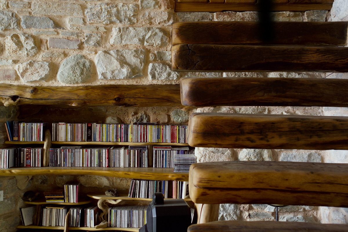 Pelion 山间混凝土石屋，融入自然的简约生活-72