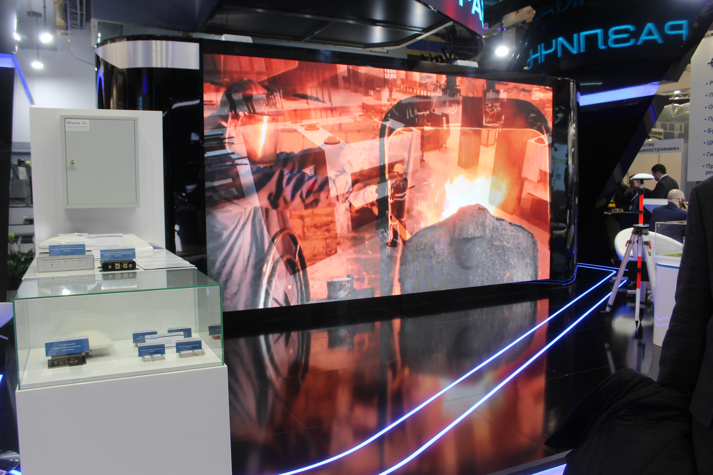Exclusive Exhibition Stand for the Almaz-Antey-10