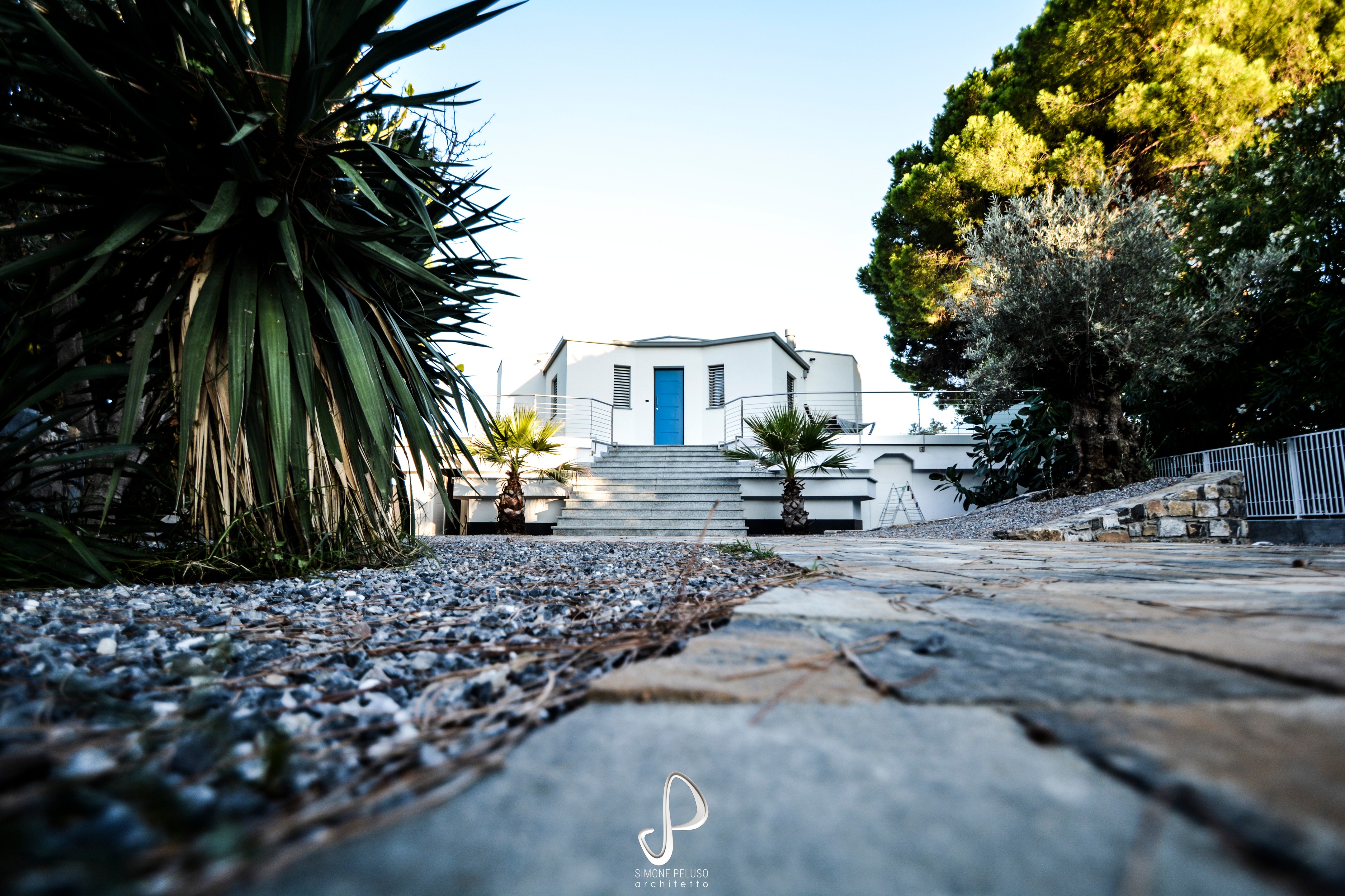 海滨 pagode 别墅 | 废墟中的新生-41