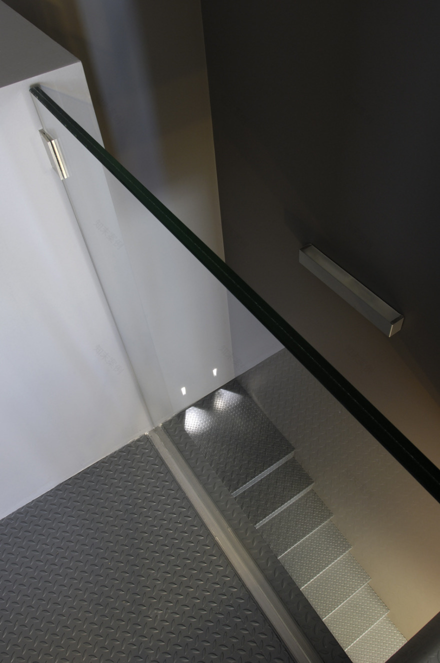 颠覆工业风,打造灵动办公空间-15