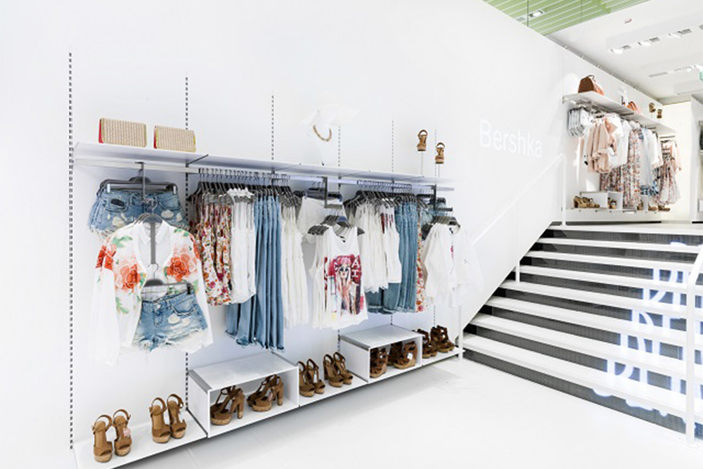光与空间的和谐奏鸣 | Bershka 门店室内设计-1