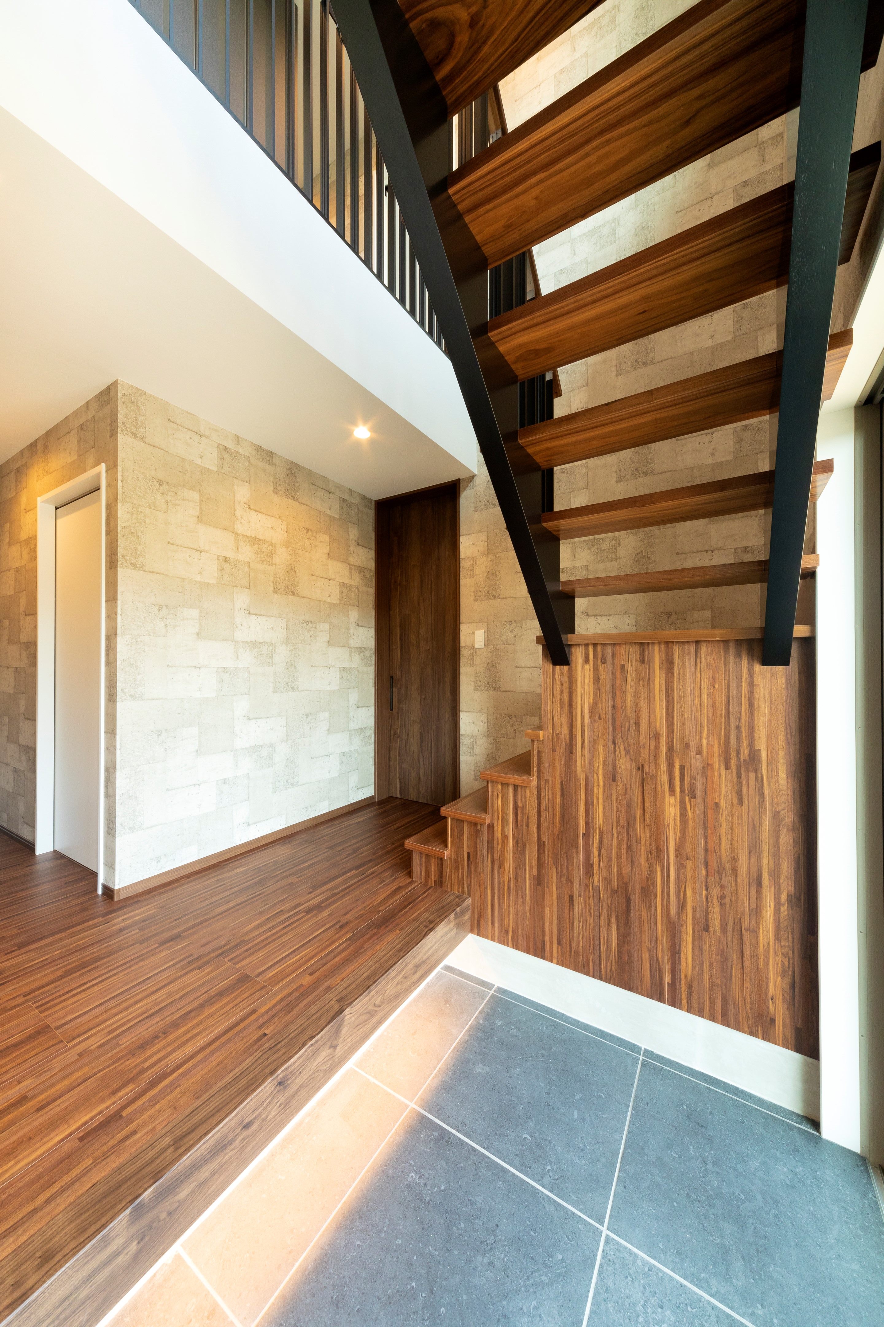 带小巷的房子-5