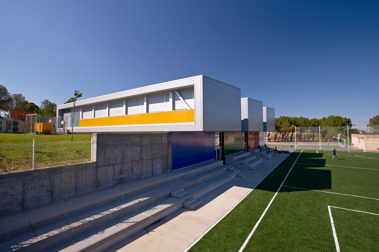 英国阿兰中学教学楼 · 创新型室内设计-2